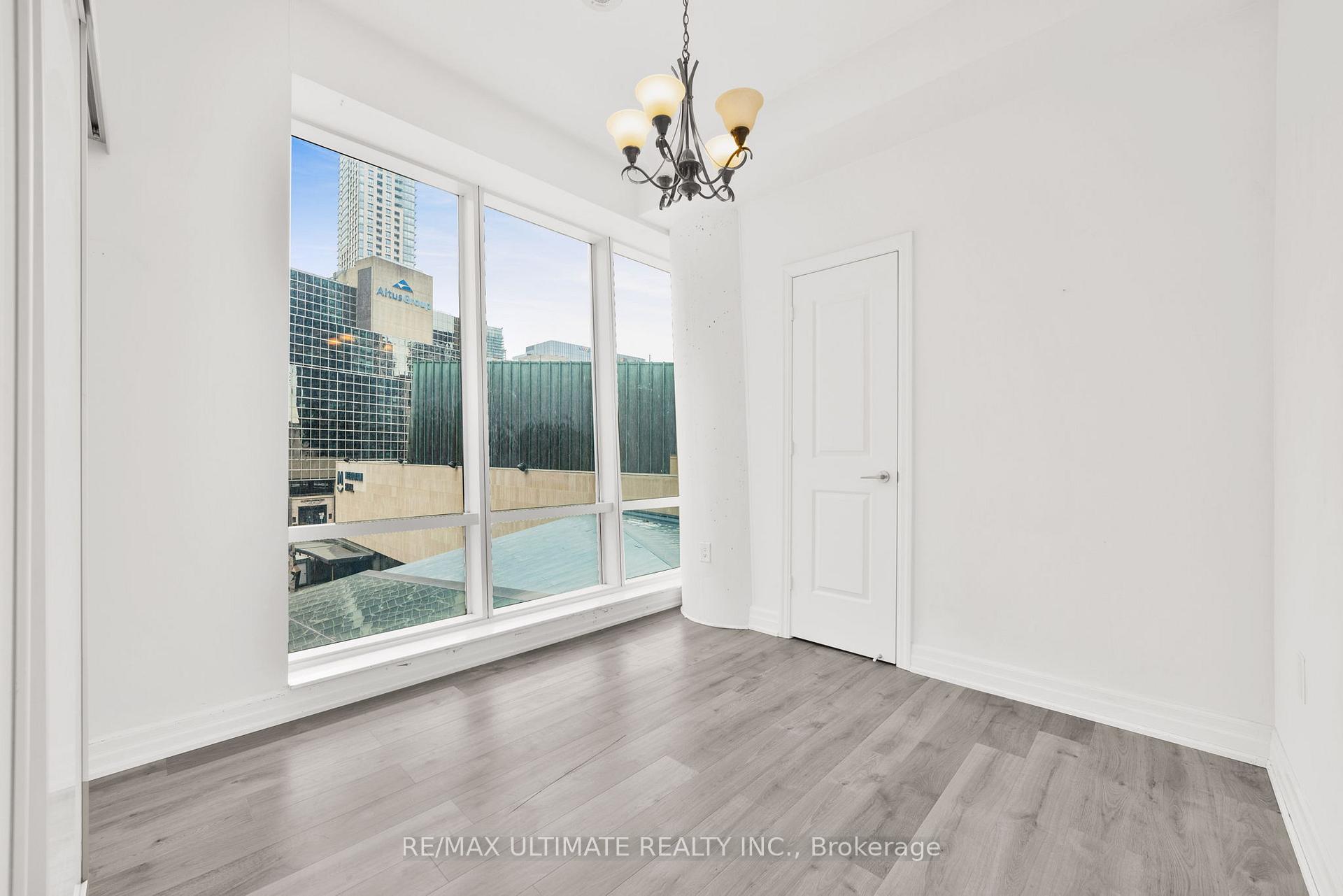 Photo 2 of Unit 506, 8 The Esplanade Street, Toronto, Waterfront Communities — HOMEH