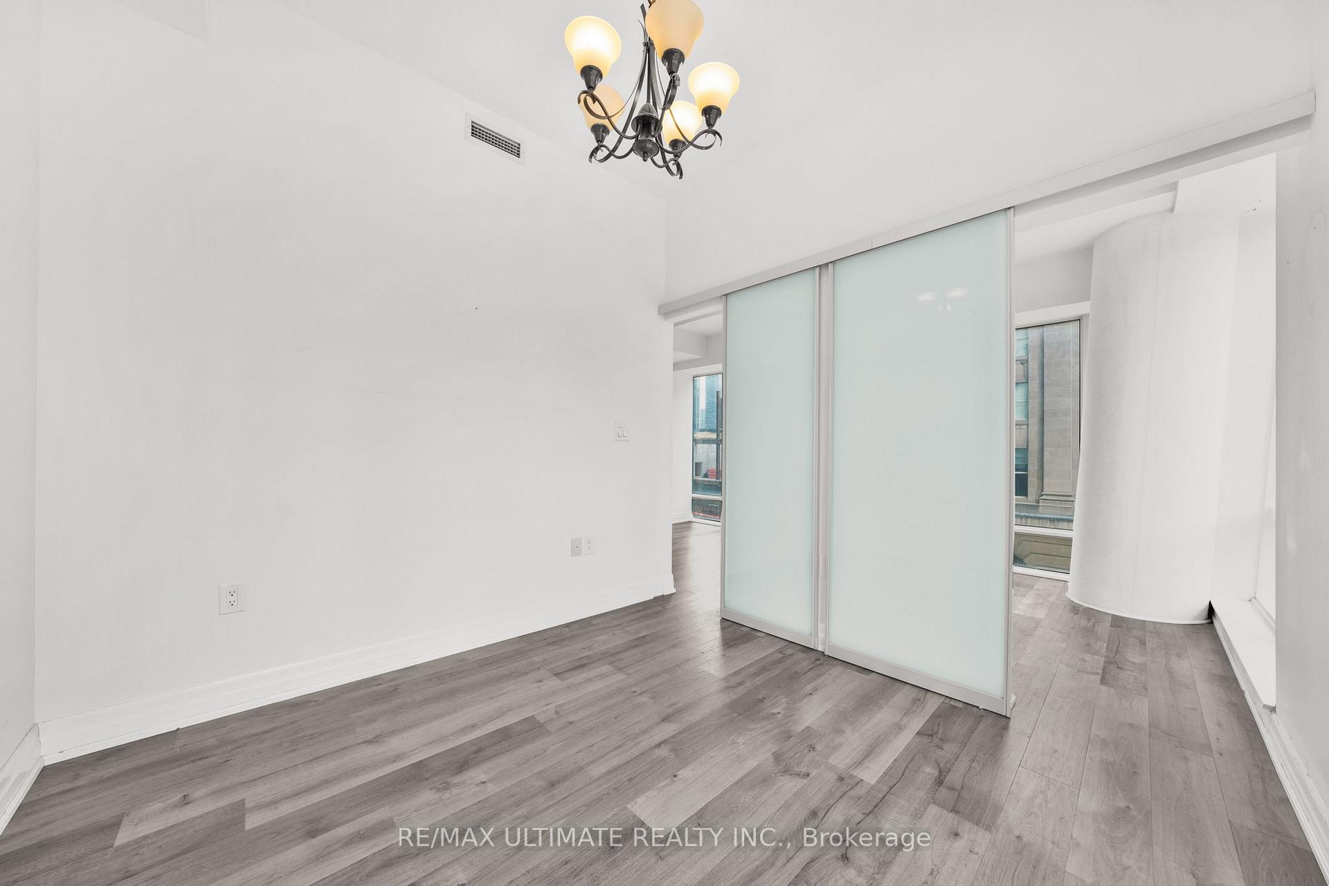 Photo 9 of Unit 506, 8 The Esplanade Street, Toronto, Waterfront Communities — HOMEH