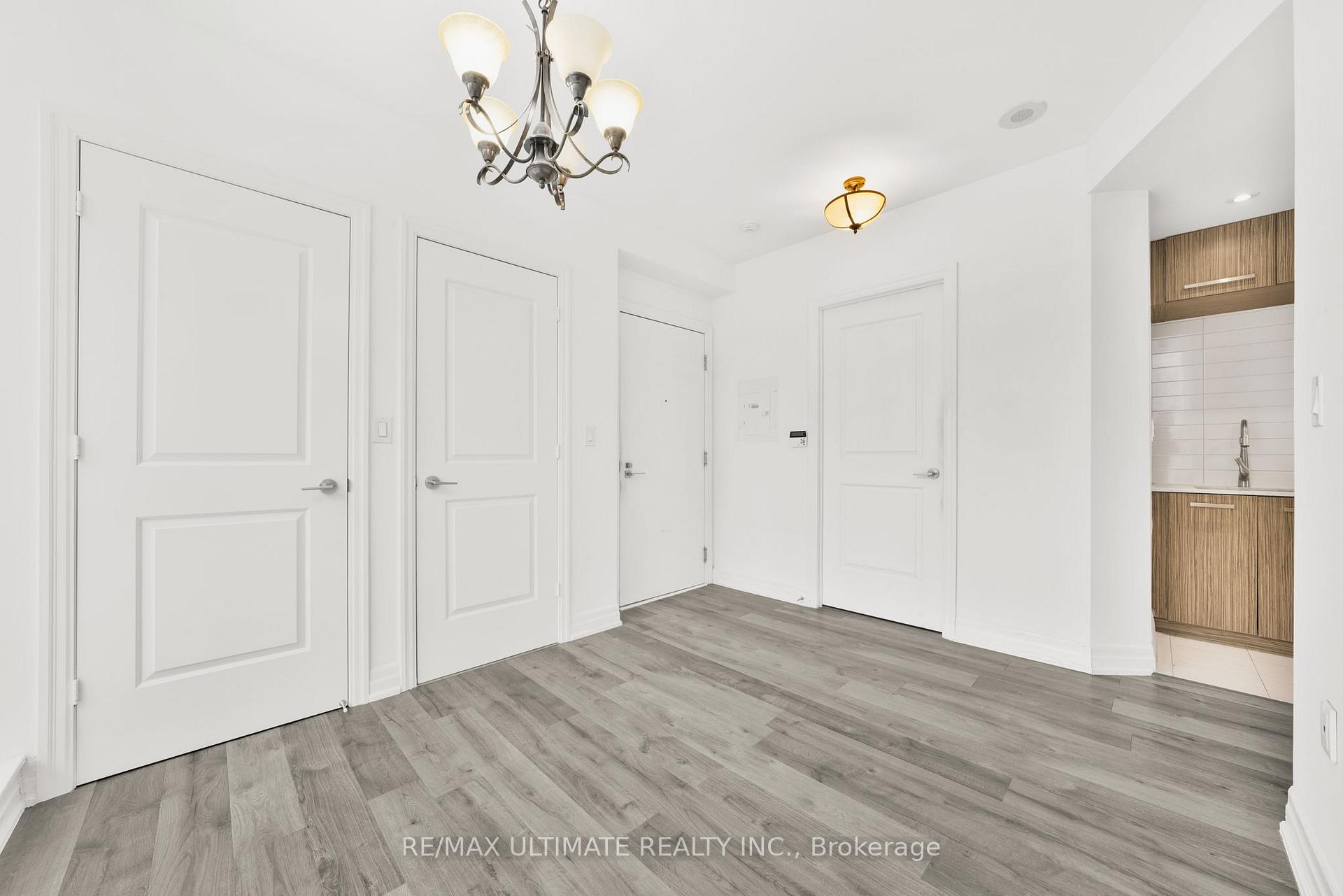 Photo 14 of Unit 506, 8 The Esplanade Street, Toronto, Waterfront Communities — HOMEH