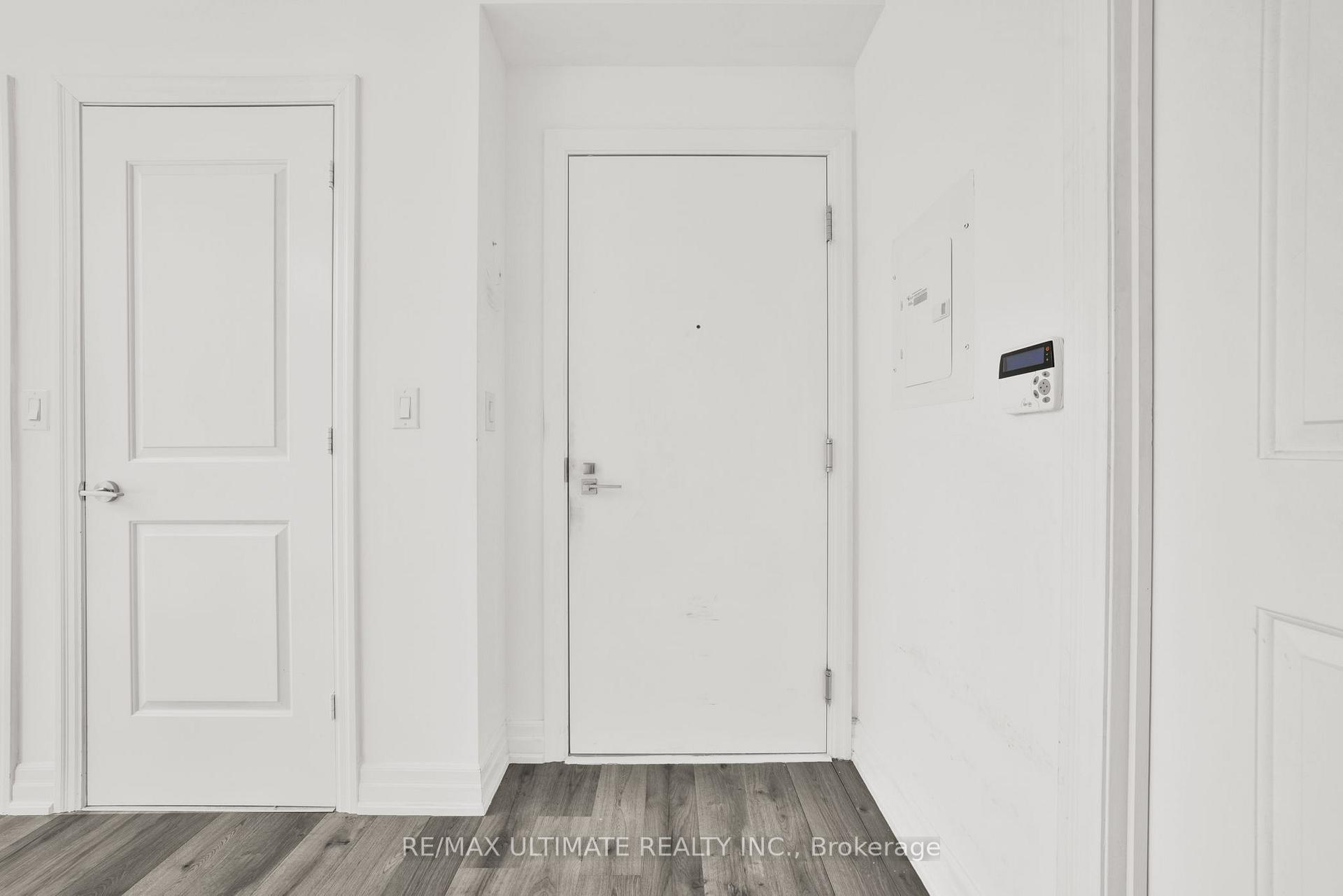 Photo 17 of Unit 506, 8 The Esplanade Street, Toronto, Waterfront Communities — HOMEH