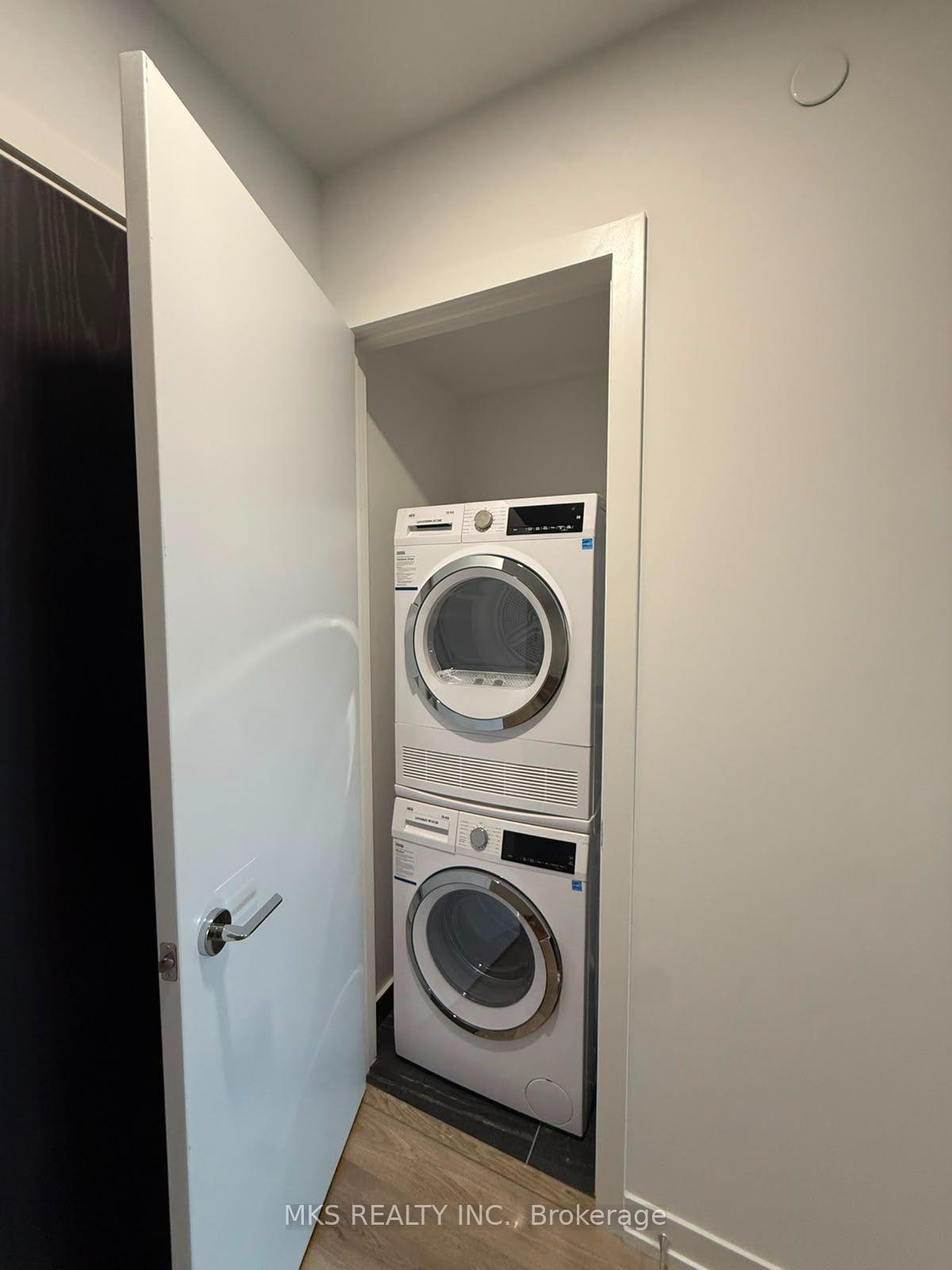 Photo 7 of Unit 2601, 771 Yonge Street, Toronto, The Annex — HOMEH