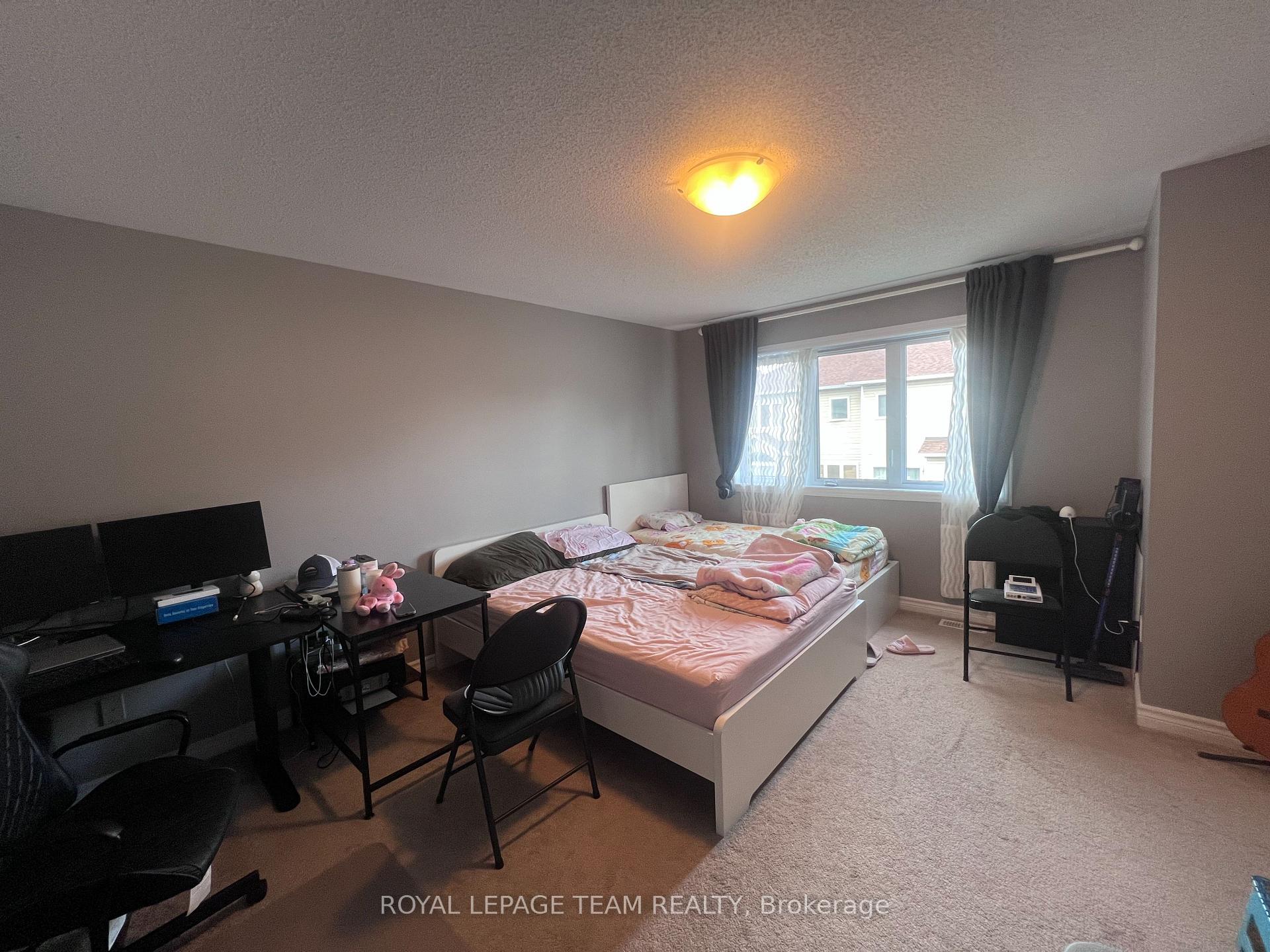 Photo 8 of 450 Silverstone Way, Ottawa, Barrhaven - Strandherd — HOMEH
