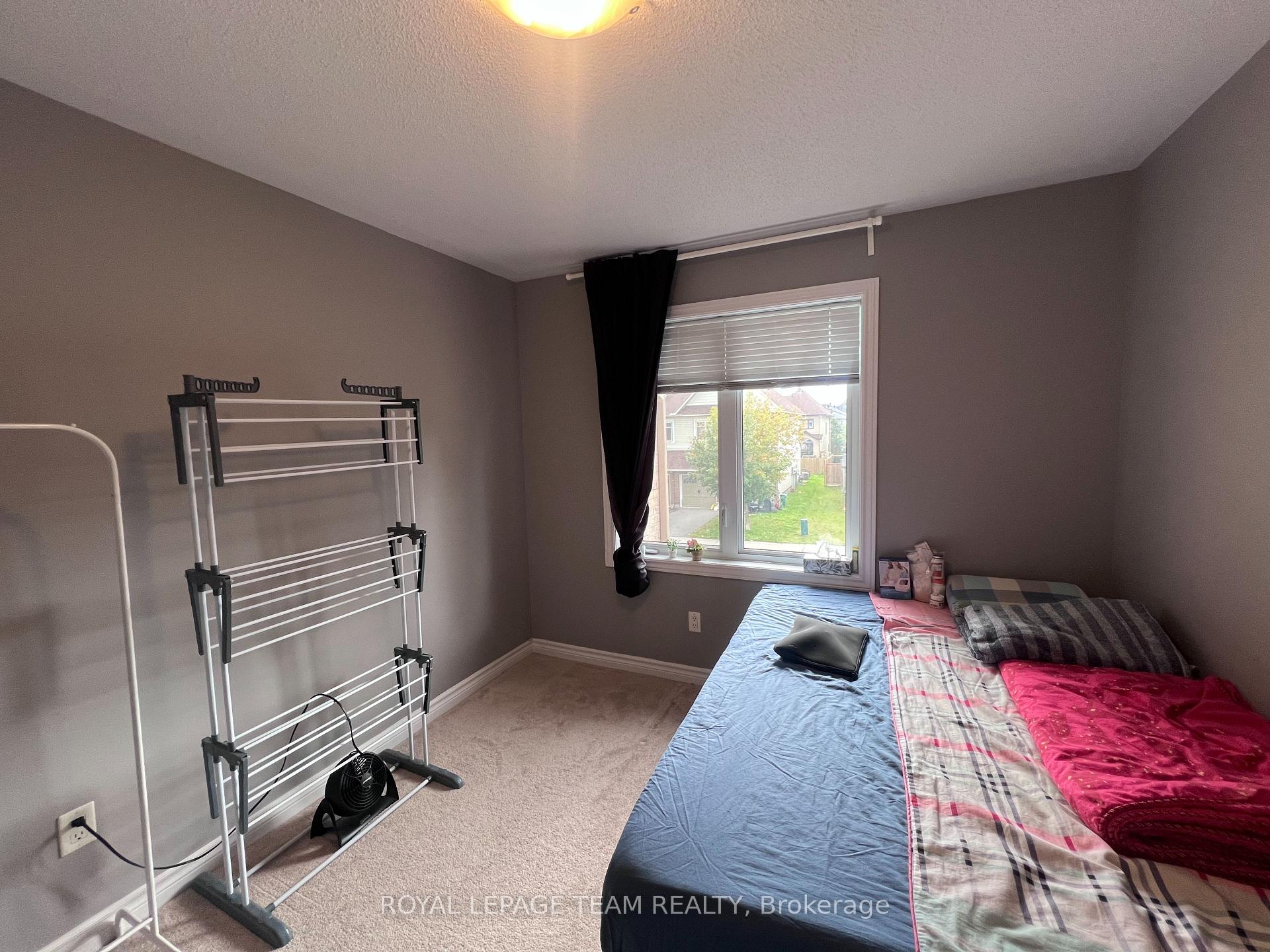 Photo 9 of 450 Silverstone Way, Ottawa, Barrhaven - Strandherd — HOMEH