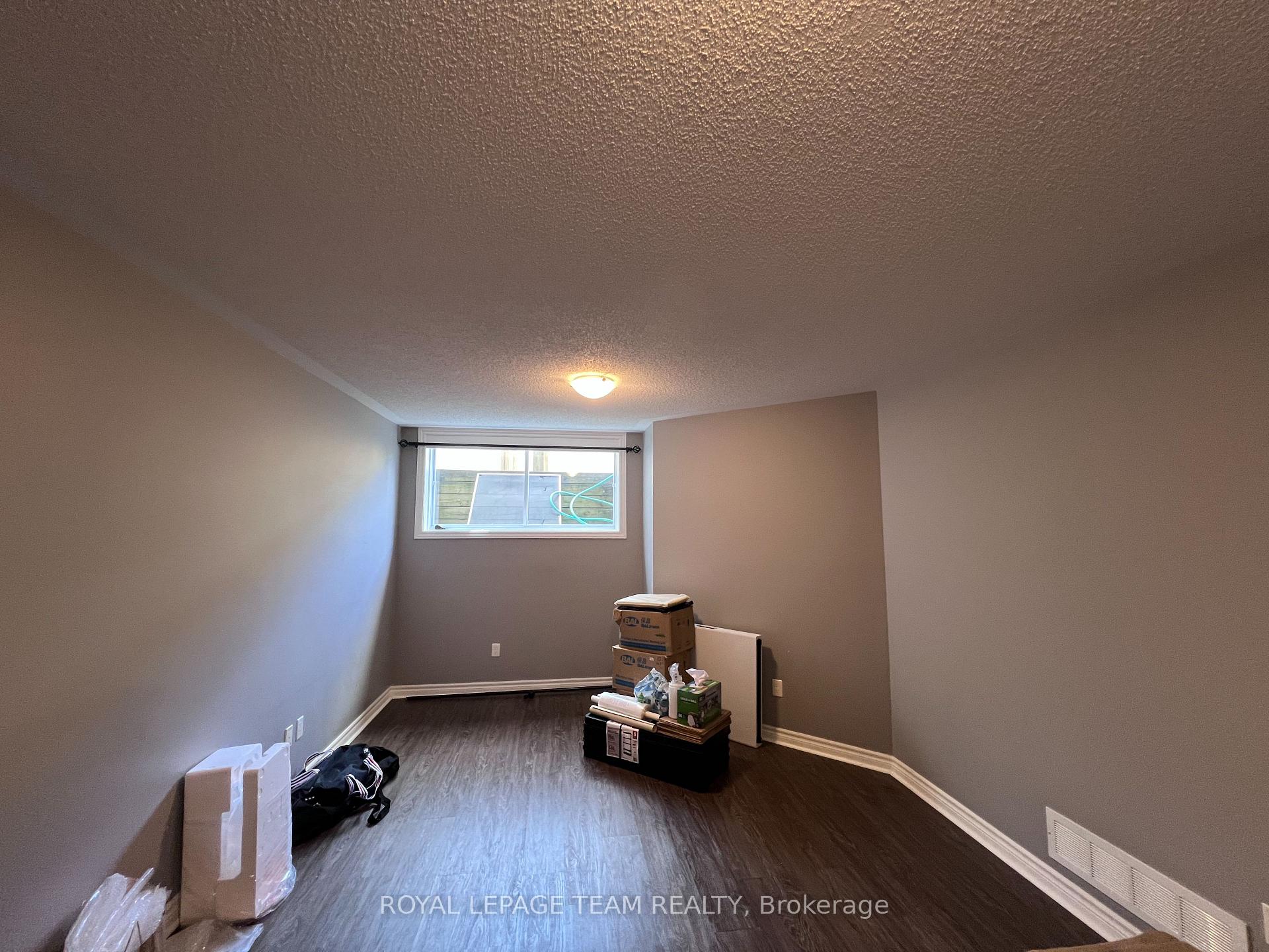 Photo 11 of 450 Silverstone Way, Ottawa, Barrhaven - Strandherd — HOMEH