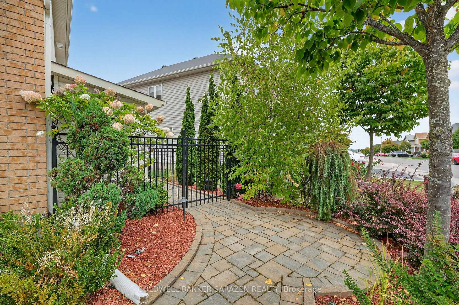 Photo 2 of 372 Antigonish Avenue, Ottawa, Springridge/East Village — HOMEH