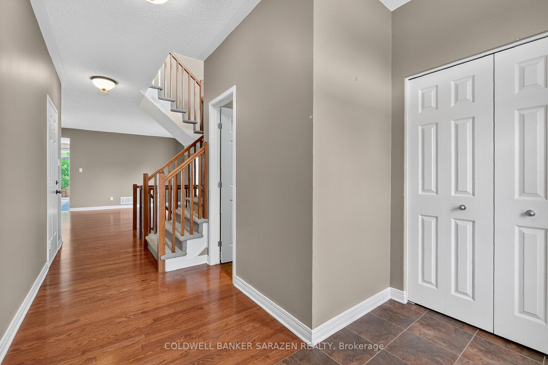 Photo 6 of 372 Antigonish Avenue, Ottawa, Springridge/East Village — HOMEH