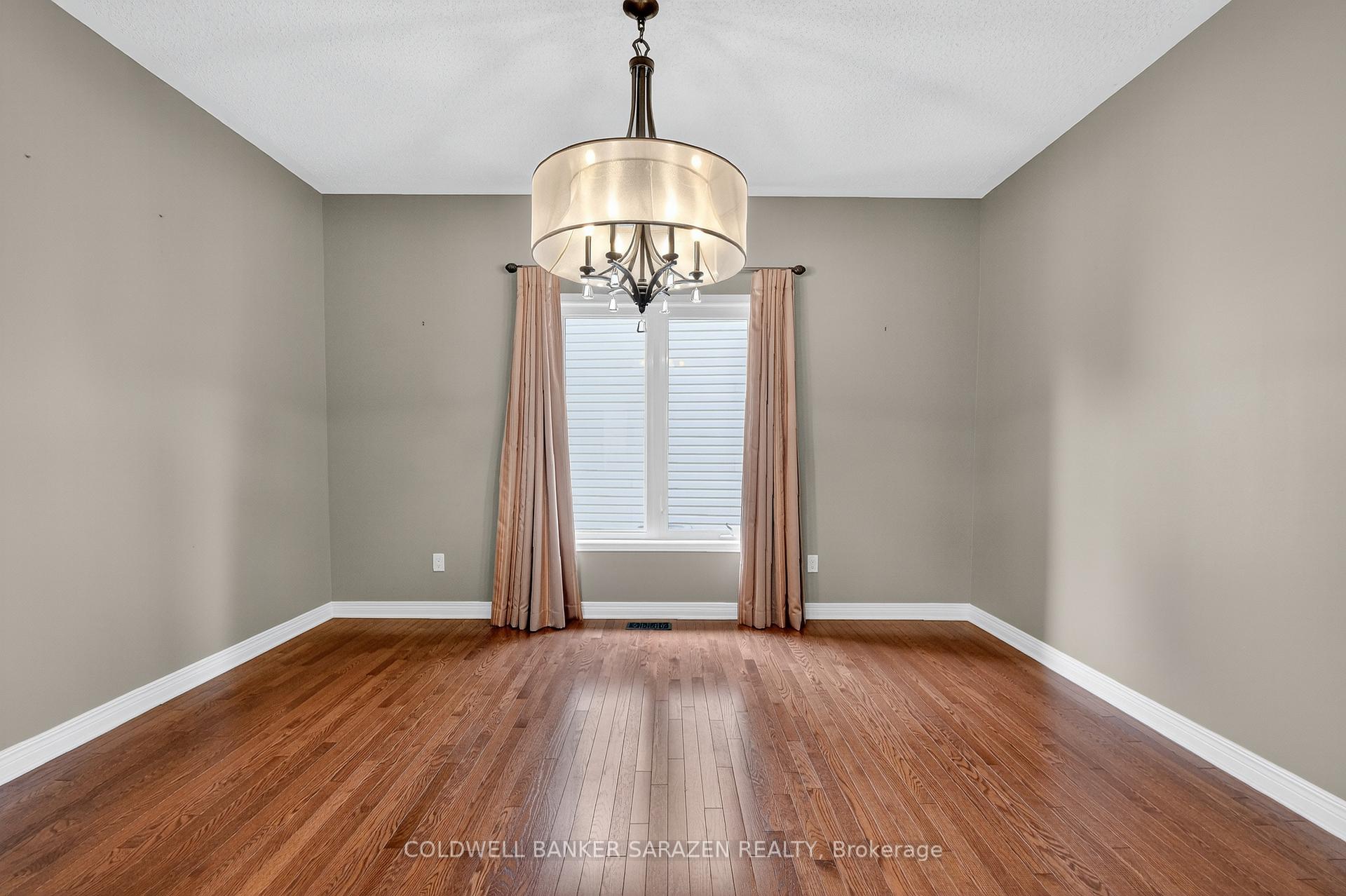 Photo 11 of 372 Antigonish Avenue, Ottawa, Springridge/East Village — HOMEH