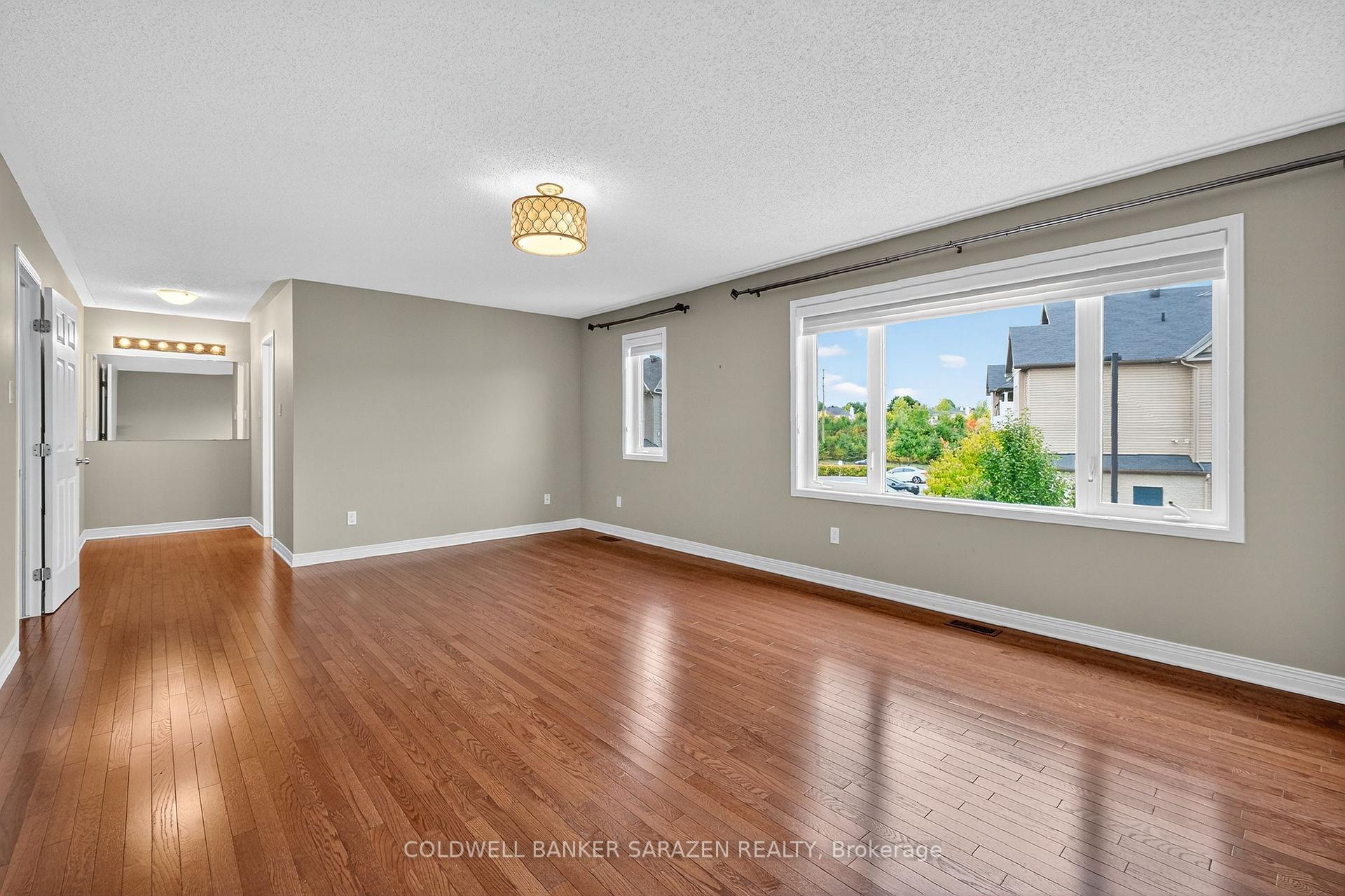 Photo 32 of 372 Antigonish Avenue, Ottawa, Springridge/East Village — HOMEH