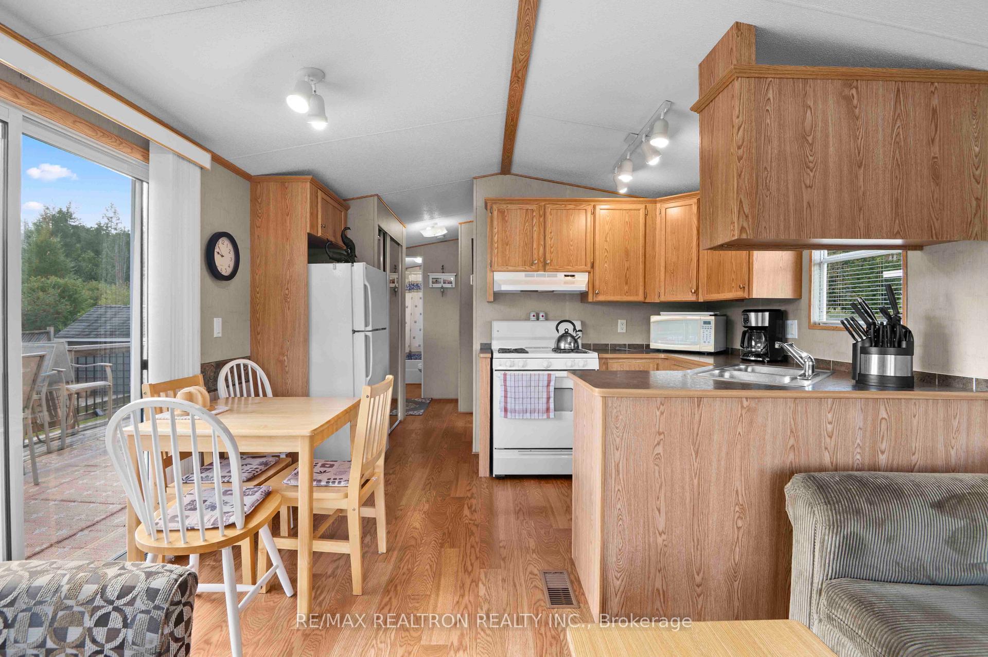 Photo 9 of Unit T102, 7489 Sideroad 5 E, Wellington North, Rural Wellington North — HOMEH