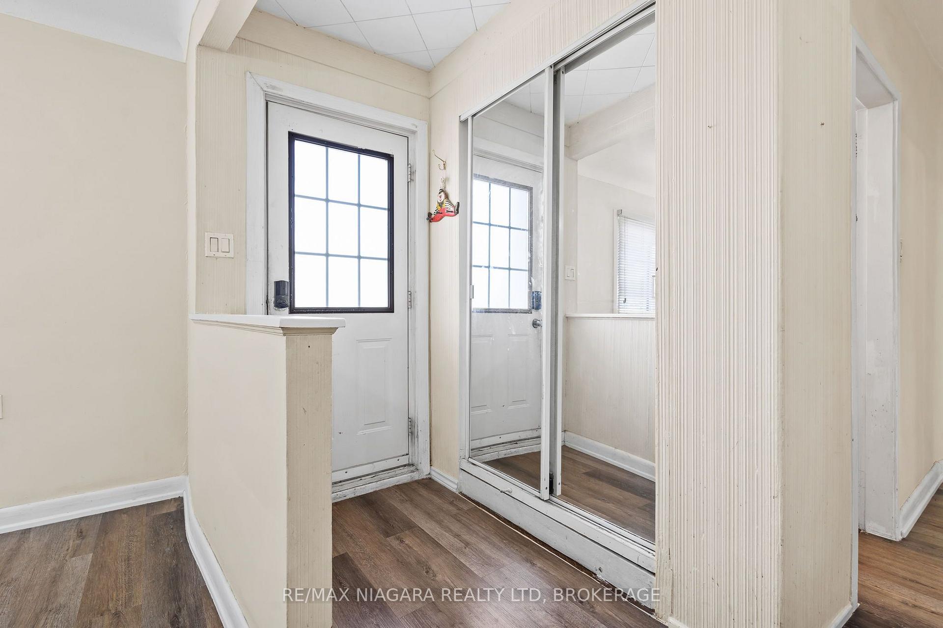 Photo 3 of Unit UPPER, 73 Hillview Road, St. Catharines, Western Hill — HOMEH