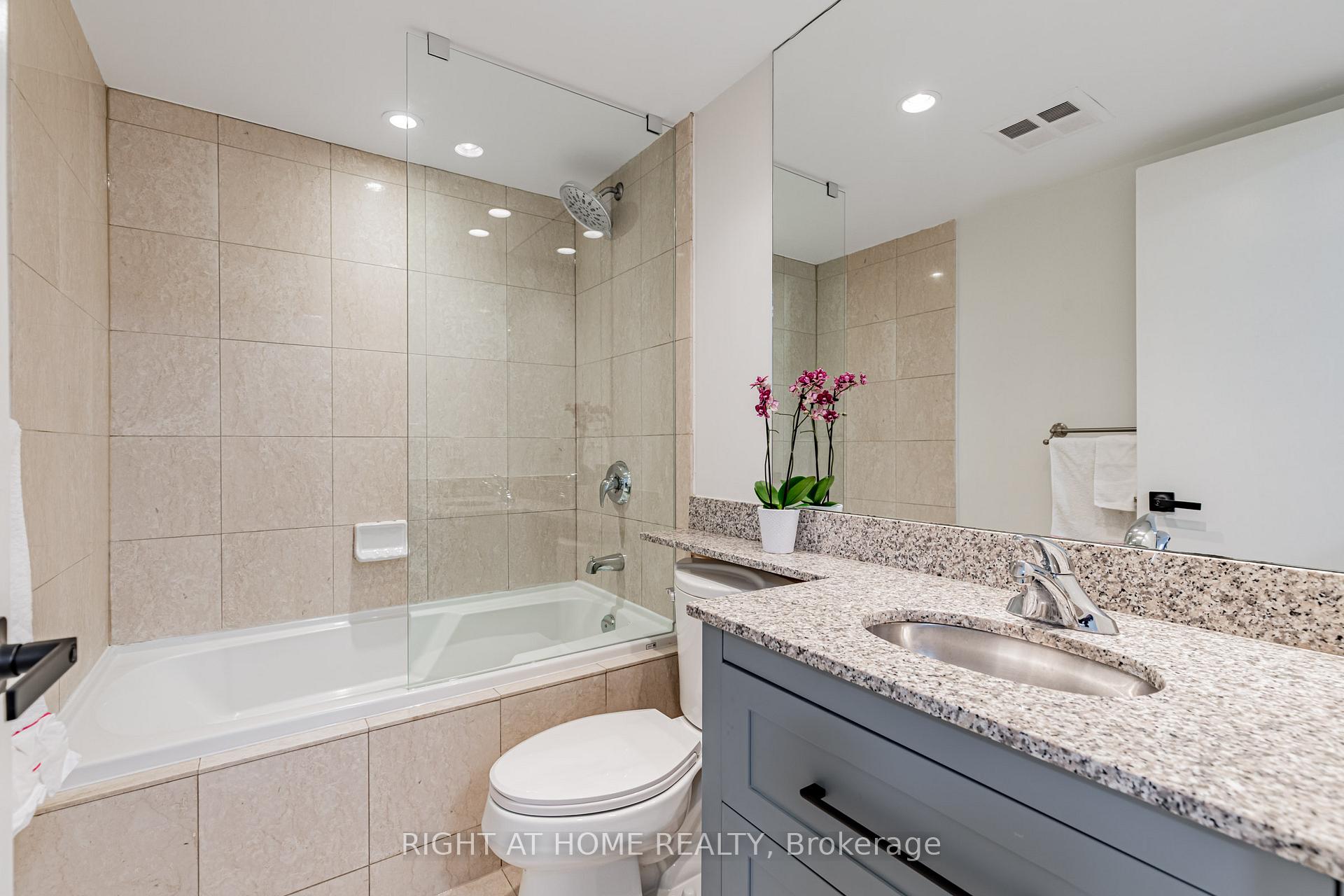 Photo 5 of Unit 3116, 8 Park Road, Toronto, The Annex — HOMEH