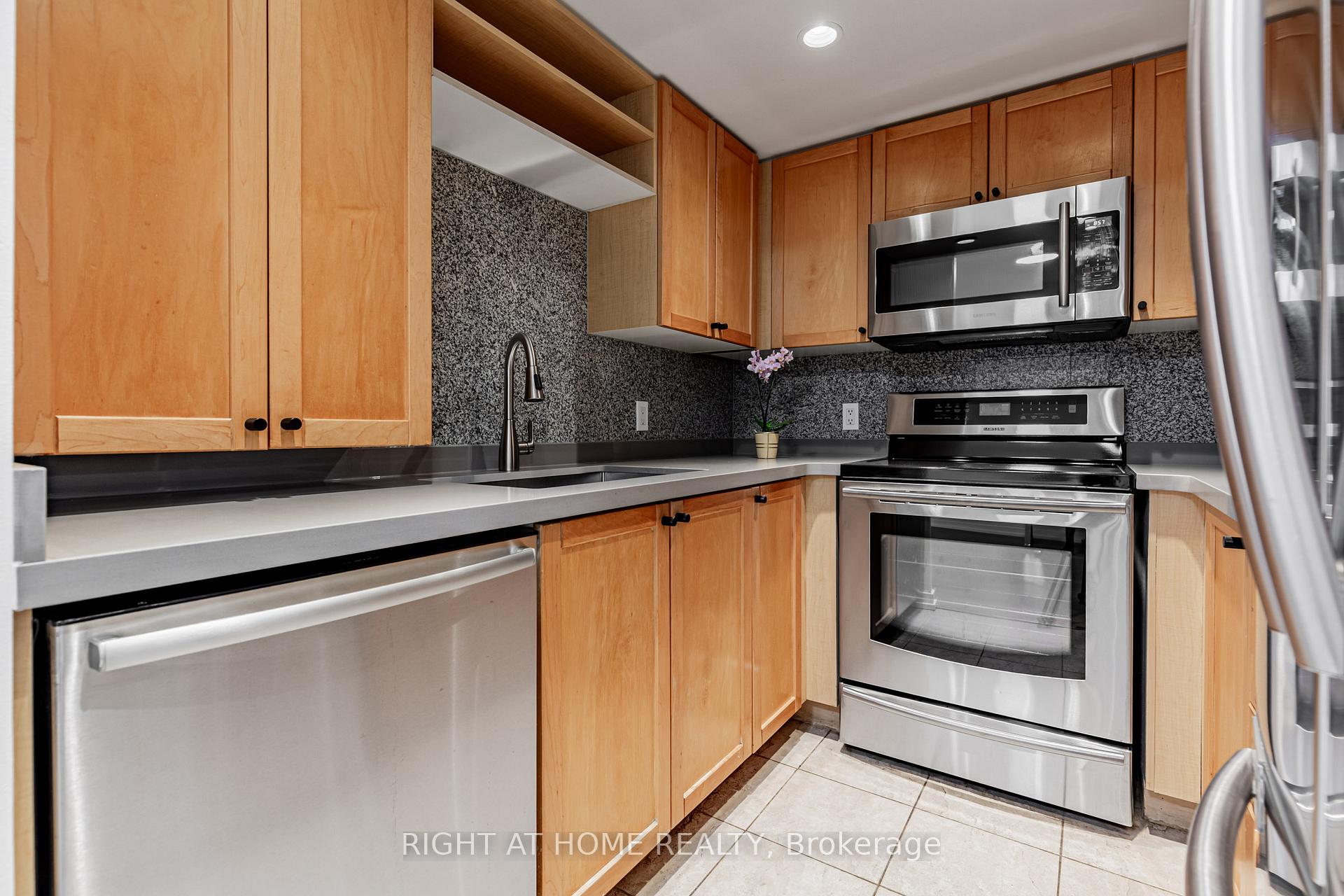 Photo 10 of Unit 3116, 8 Park Road, Toronto, The Annex — HOMEH
