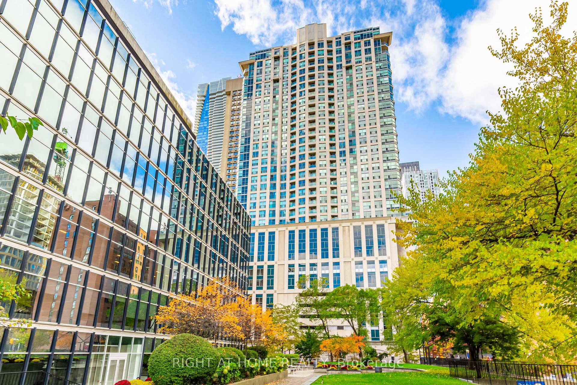 Photo 15 of Unit 3116, 8 Park Road, Toronto, The Annex — HOMEH