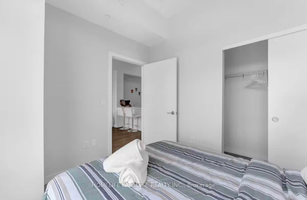 Photo 16 of Unit 605, 600 N Service Rd N, Hamilton, Lakeshore — HOMEH