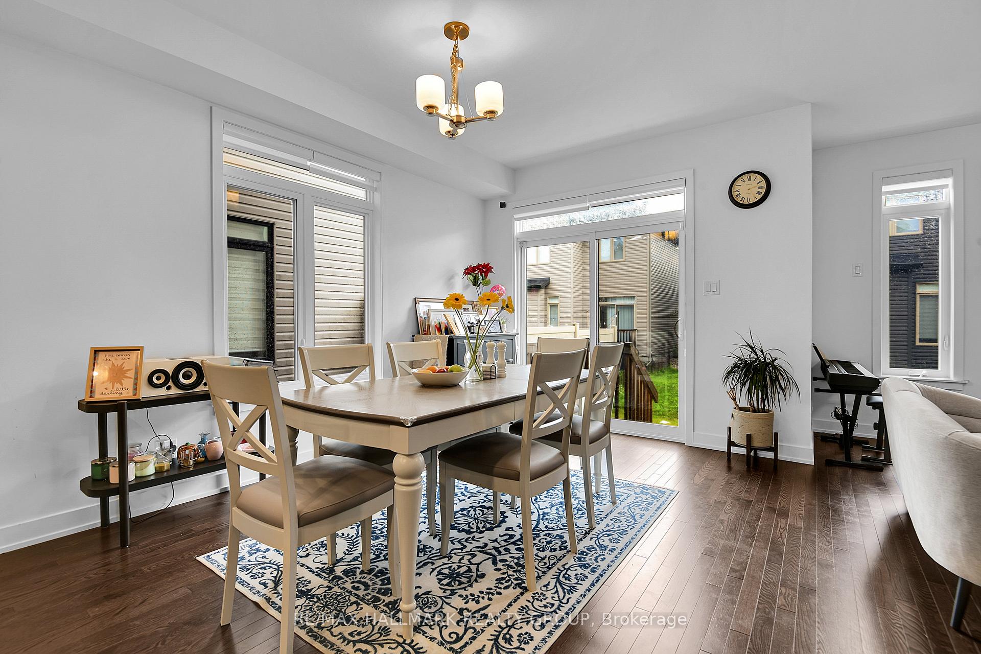 Photo 15 of 23 Peony Lane, Ottawa, Riverside South/Gloucester Glen — HOMEH
