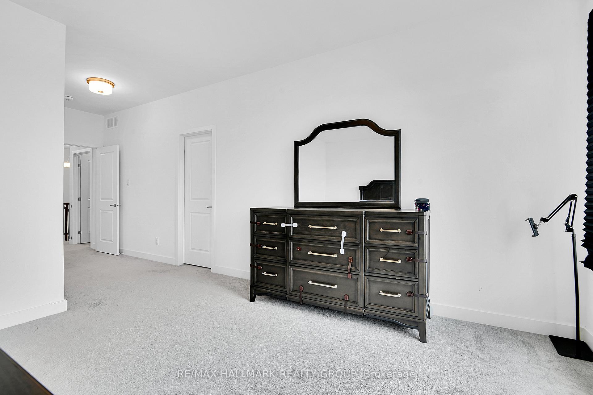 Photo 19 of 23 Peony Lane, Ottawa, Riverside South/Gloucester Glen — HOMEH