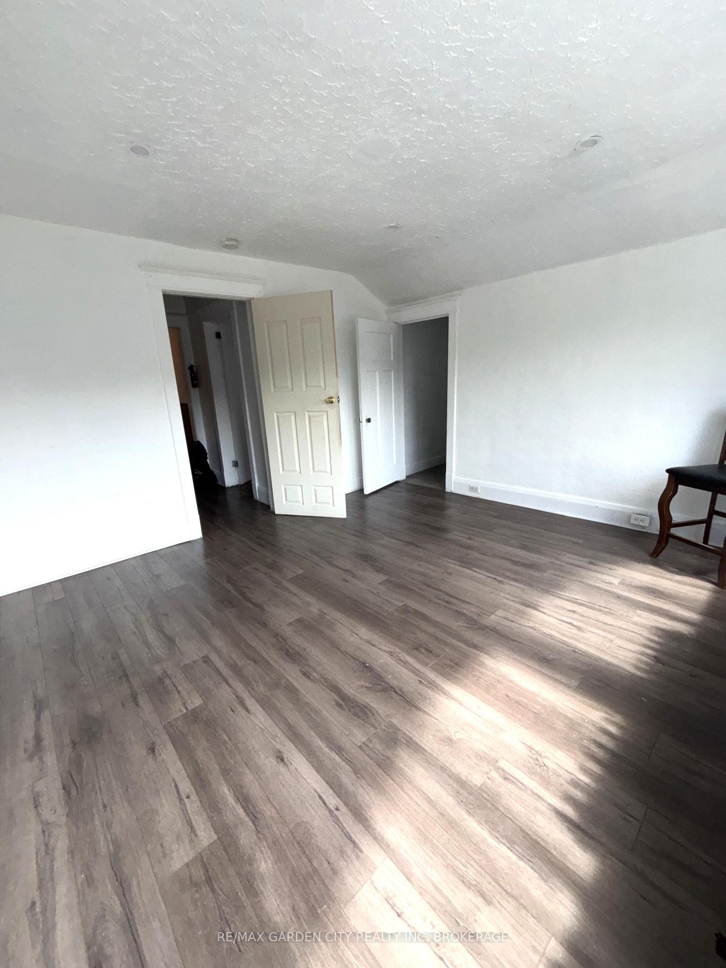 Photo 8 of Unit 3, 6165 Barker Street, Niagara Falls, Dorchester — HOMEH