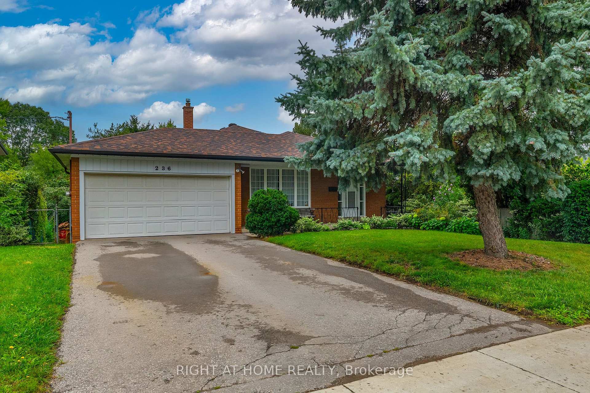 Photo 2 of 236 Shaughnessy Boulevard, North York, Don Valley Village — HOMEH