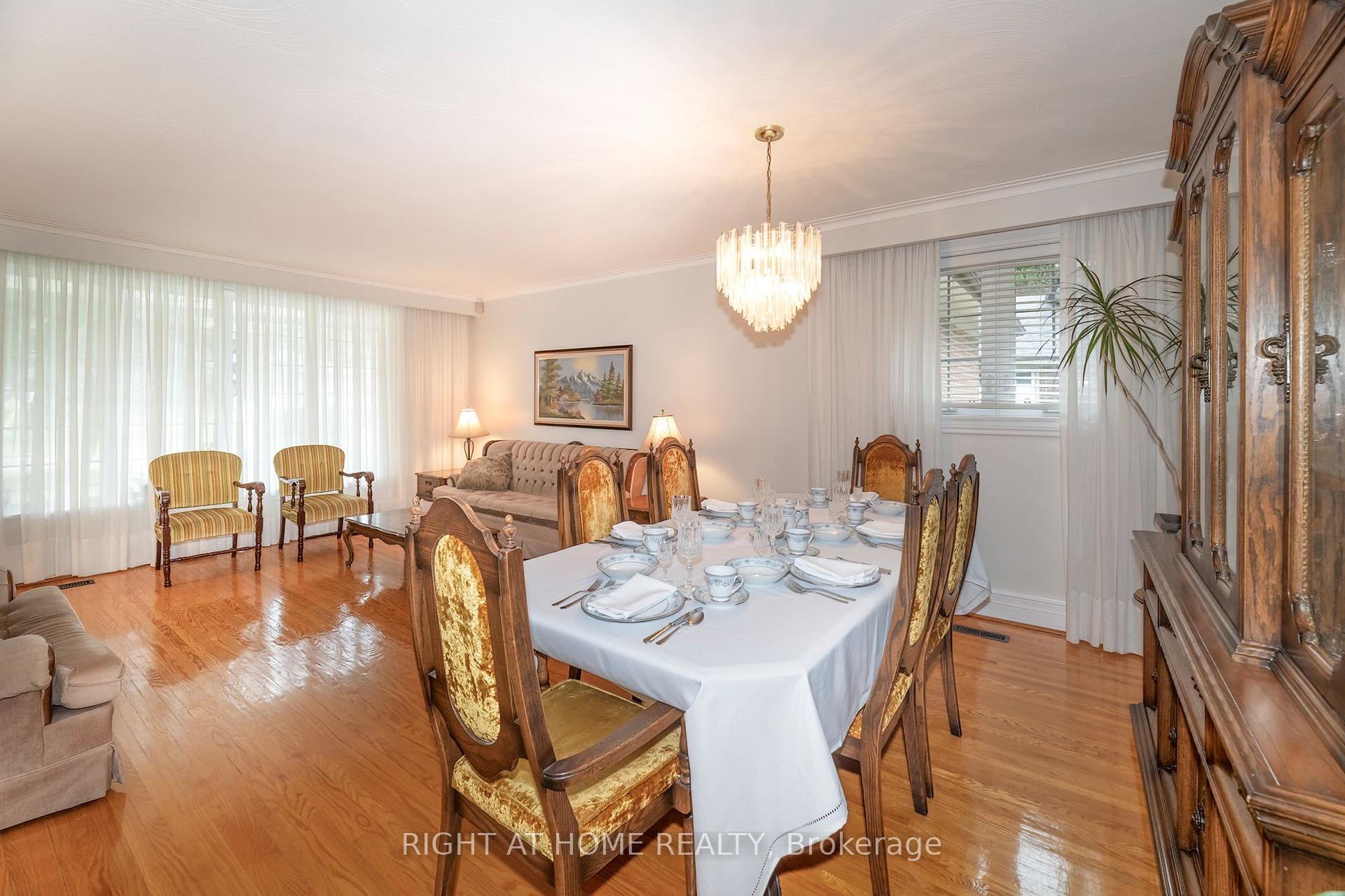 Photo 8 of 236 Shaughnessy Boulevard, North York, Don Valley Village — HOMEH
