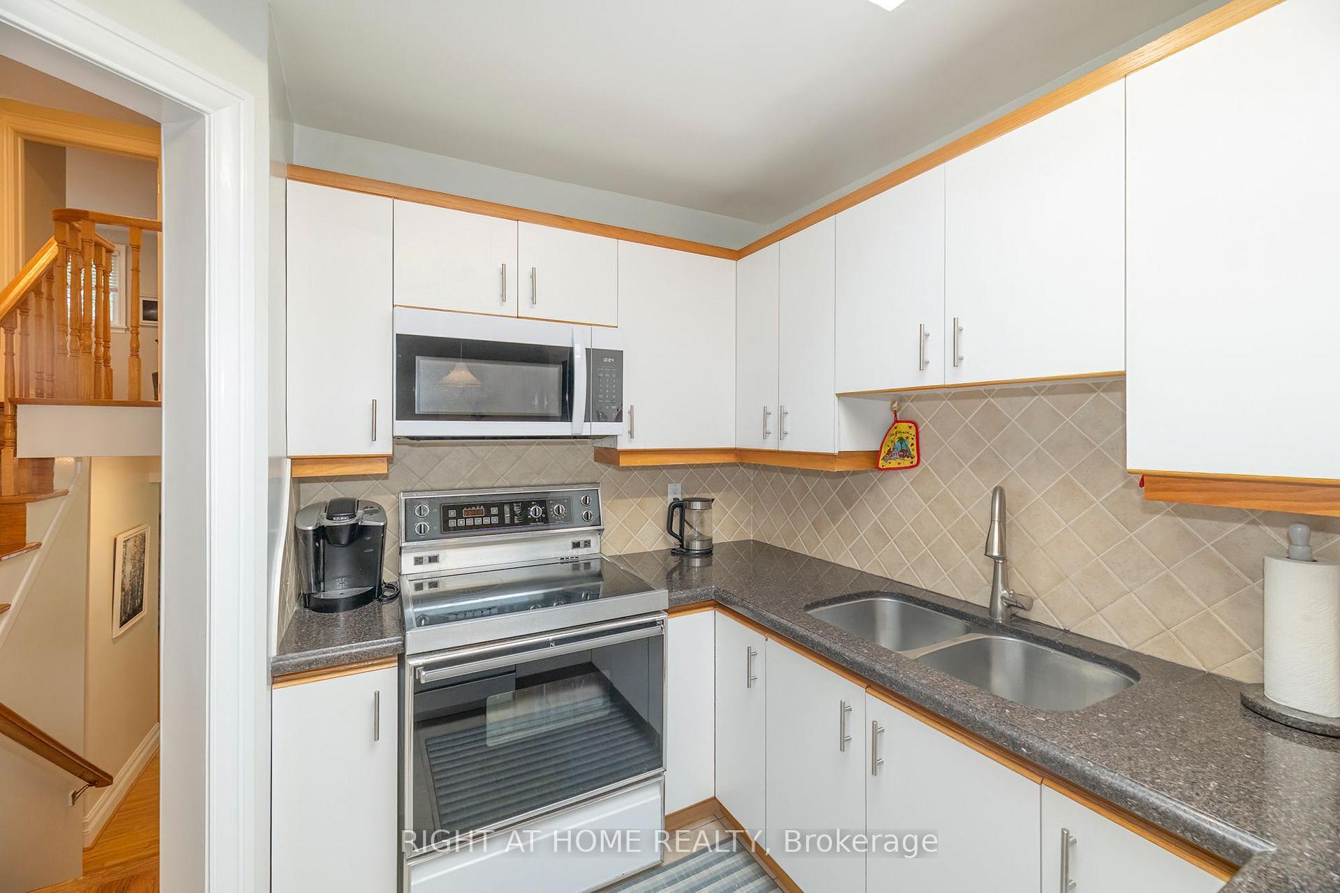 Photo 10 of 236 Shaughnessy Boulevard, North York, Don Valley Village — HOMEH