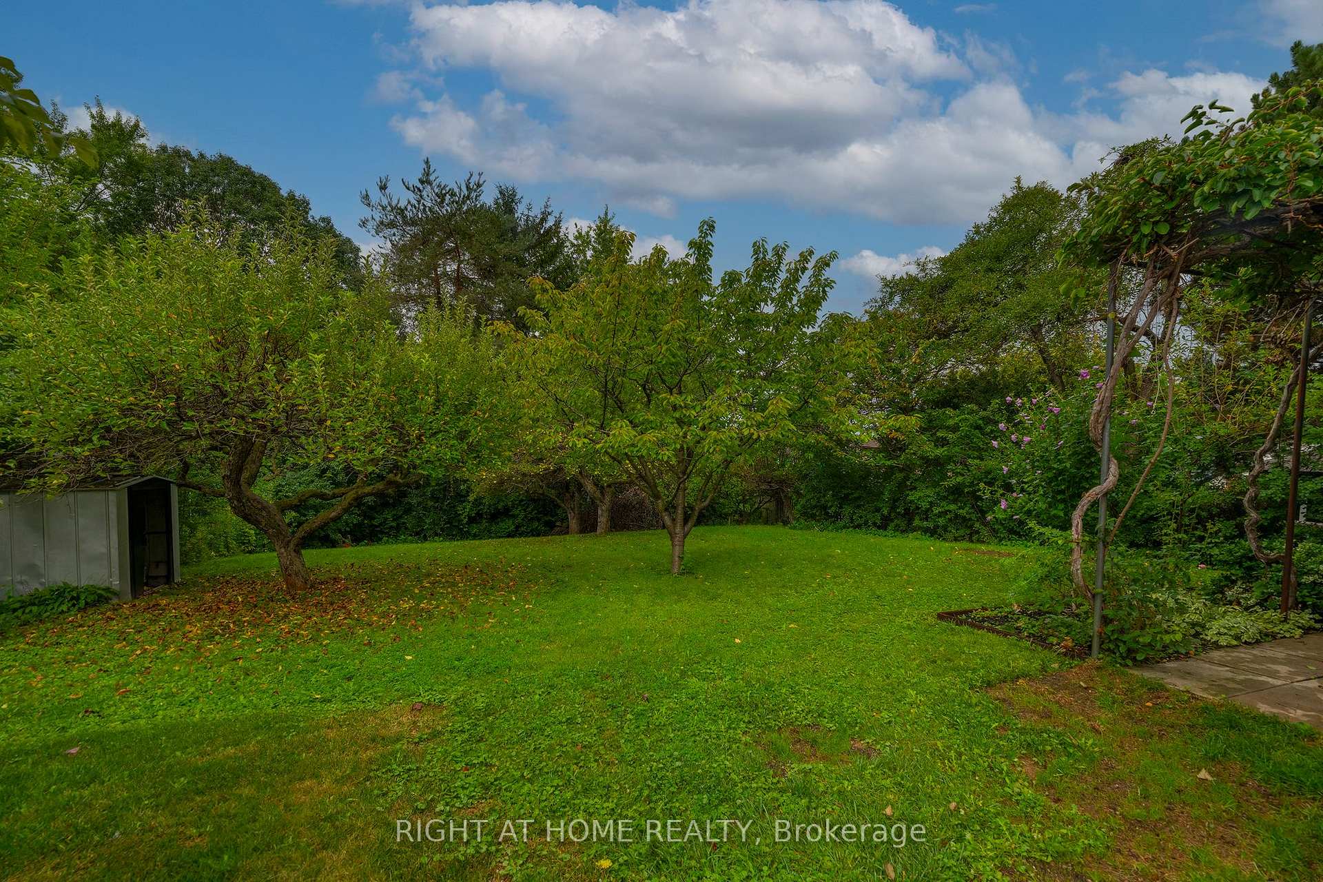Photo 39 of 236 Shaughnessy Boulevard, North York, Don Valley Village — HOMEH