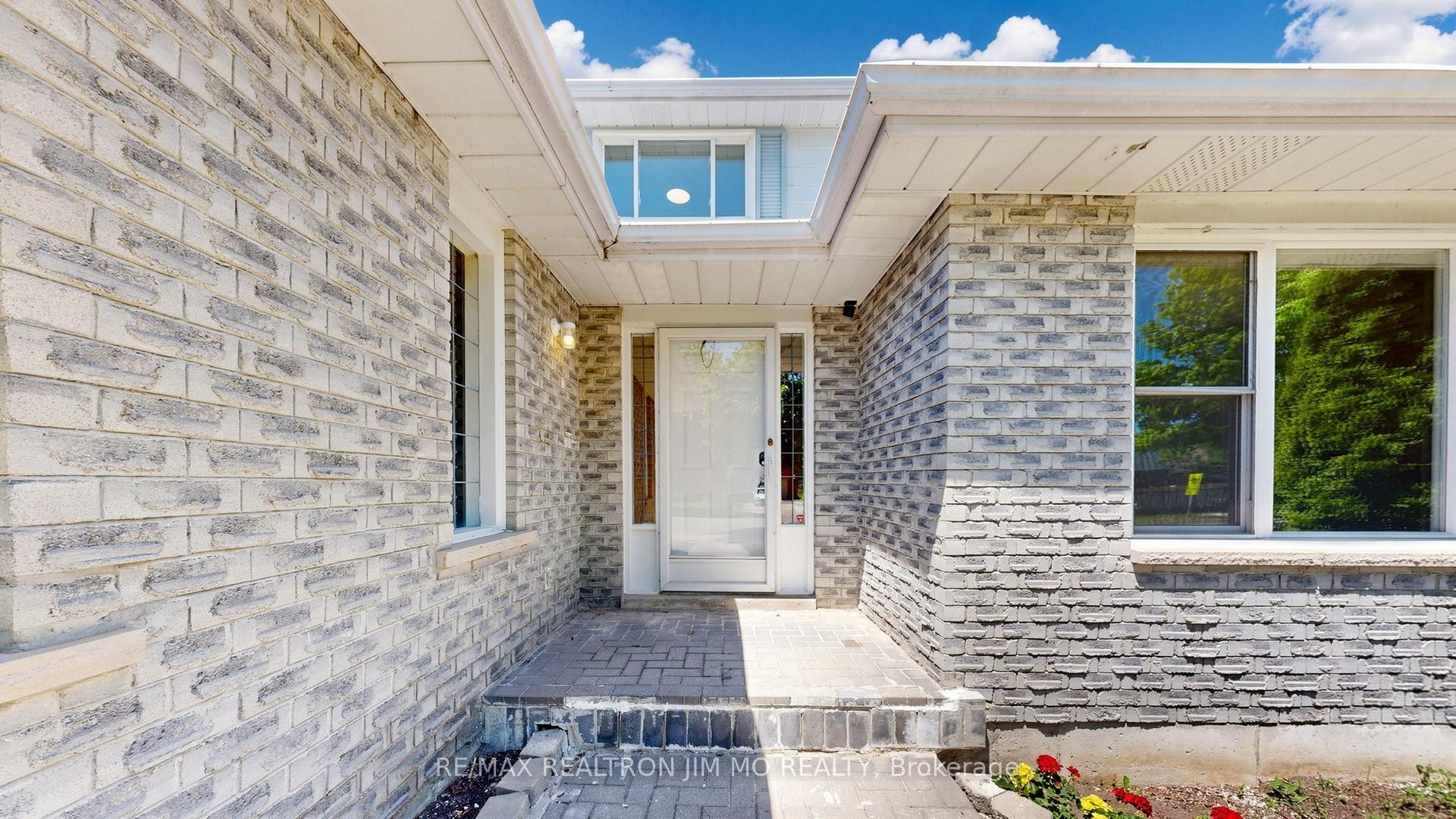 Photo 4 of 162 Biscayne Boulevard, Georgina, Keswick South — HOMEH