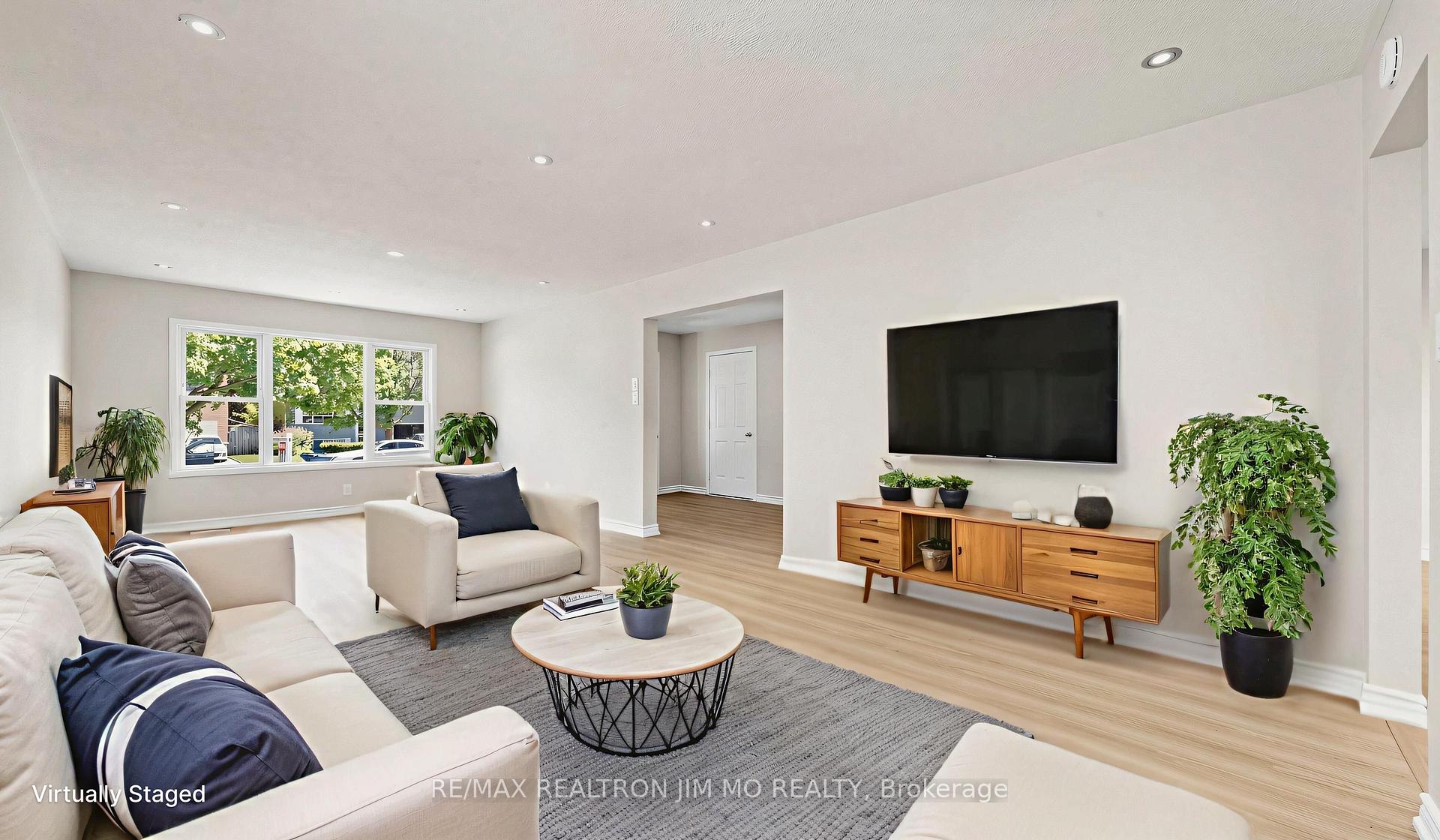 Photo 6 of 162 Biscayne Boulevard, Georgina, Keswick South — HOMEH