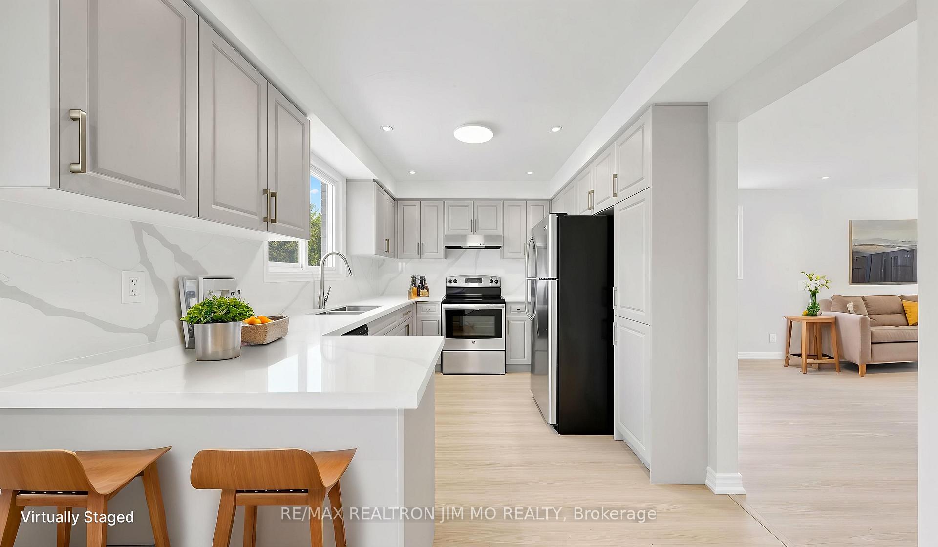 Photo 9 of 162 Biscayne Boulevard, Georgina, Keswick South — HOMEH