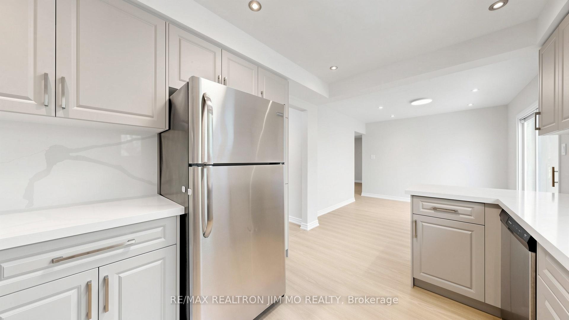 Photo 10 of 162 Biscayne Boulevard, Georgina, Keswick South — HOMEH