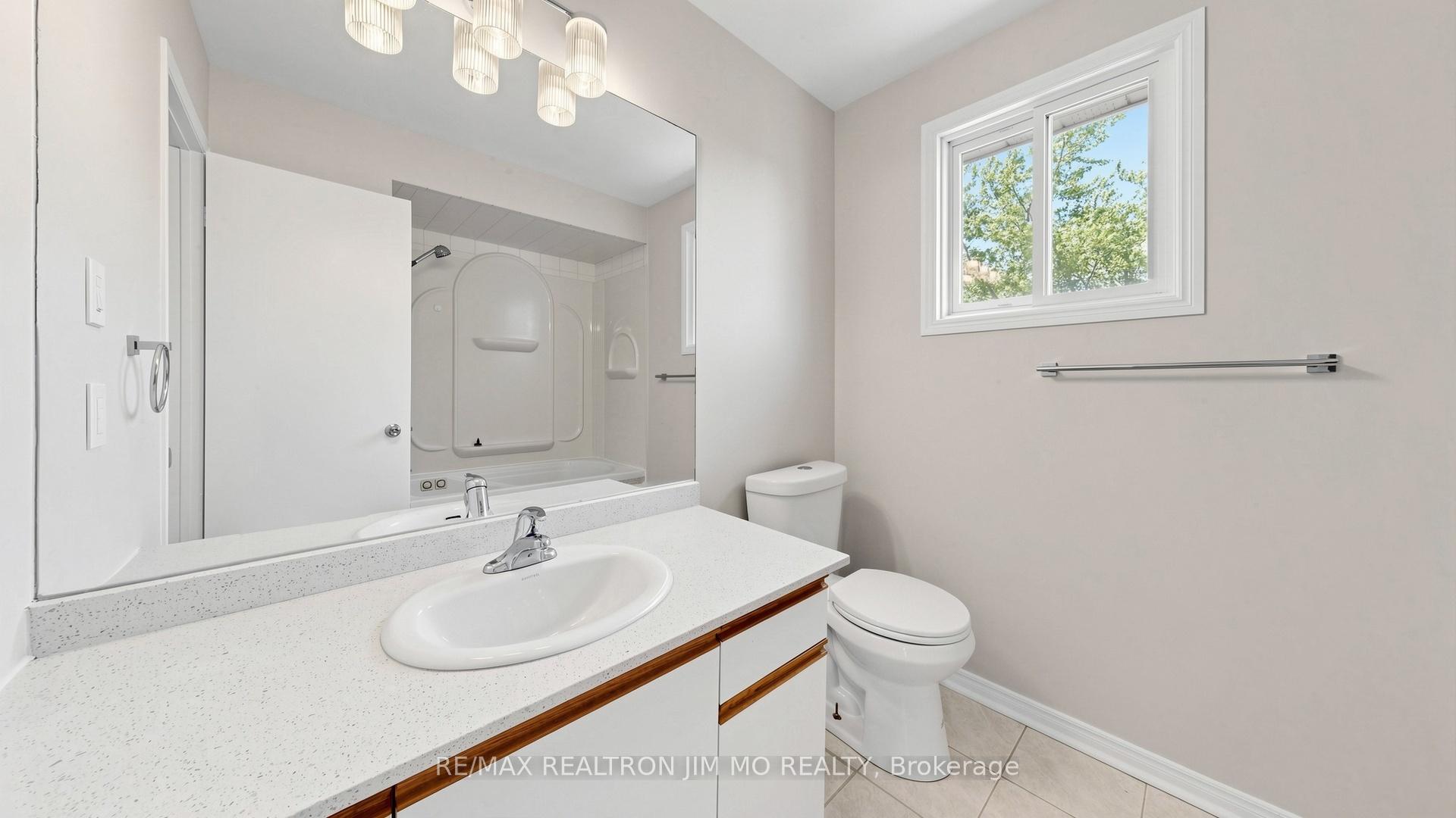 Photo 20 of 162 Biscayne Boulevard, Georgina, Keswick South — HOMEH