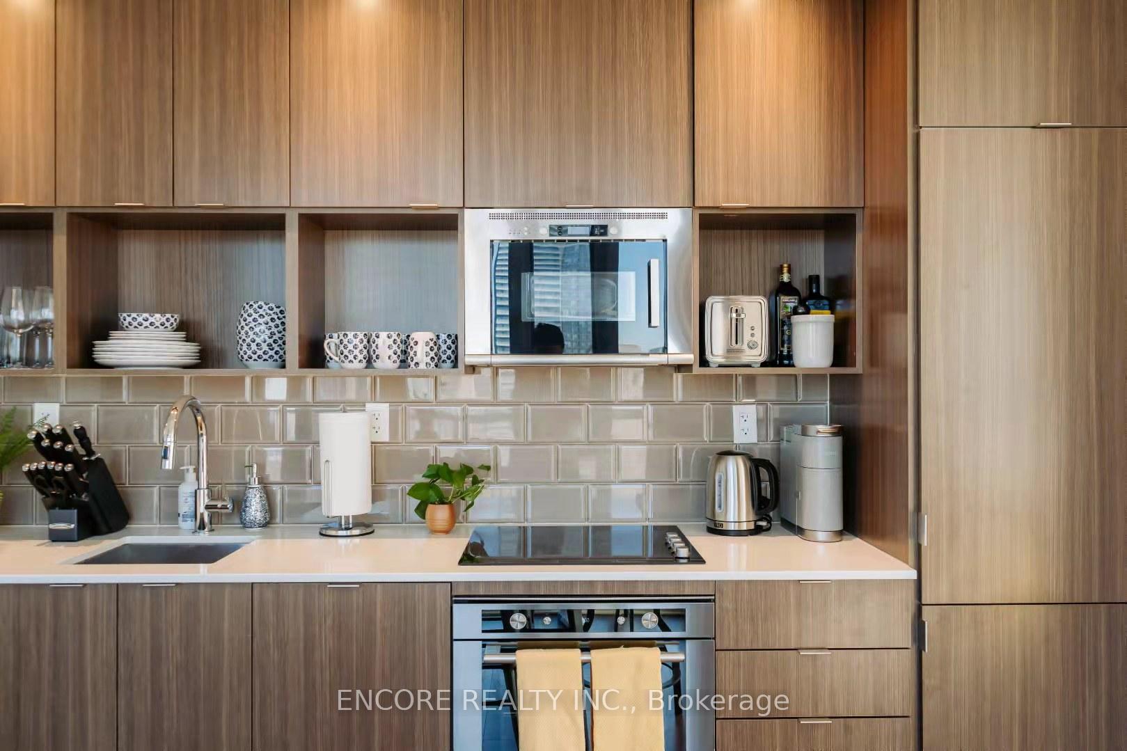 Photo 2 of 89 McGill Street, Toronto, Church-Yonge Corridor — HOMEH