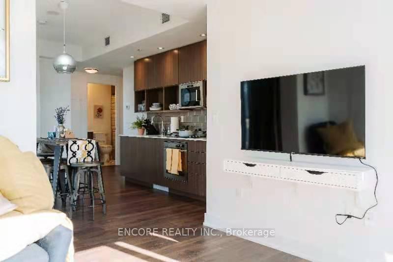 Photo 3 of 89 McGill Street, Toronto, Church-Yonge Corridor — HOMEH