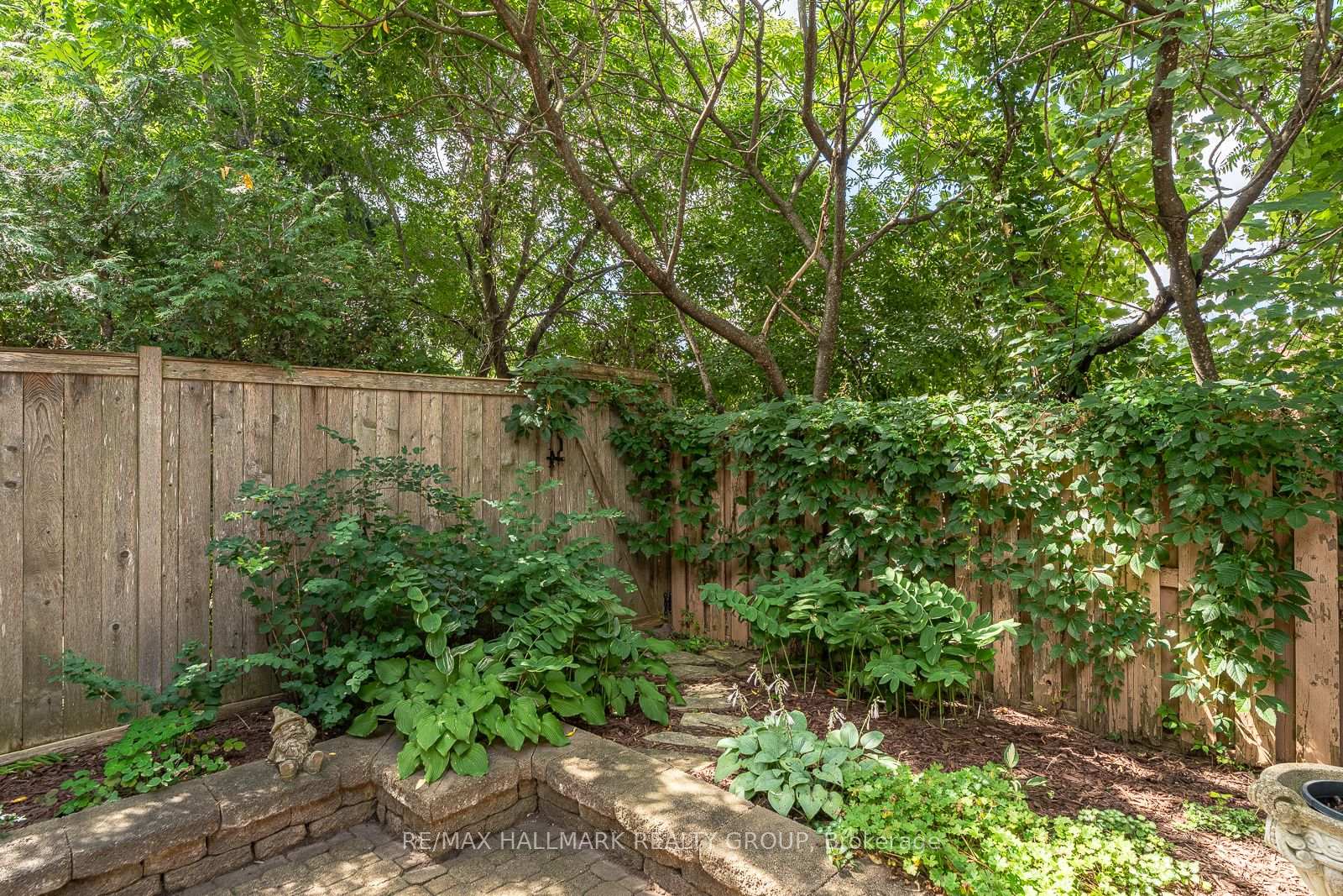 Photo 11 of Unit 2, 1898 Russell Road, Ottawa, Elmvale Acres — HOMEH