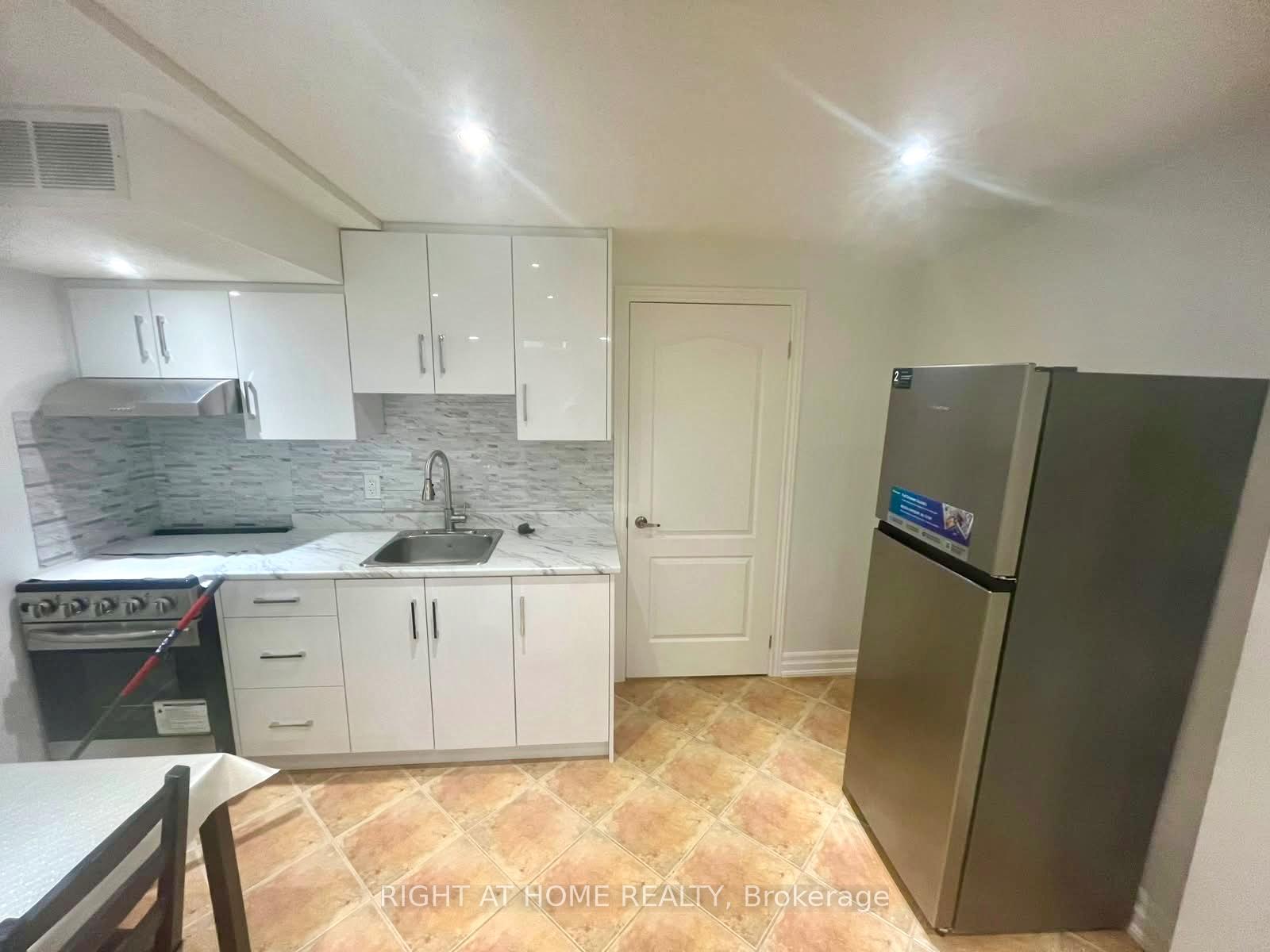 Photo 6 of Unit bsmnt, 287 Wildberry Crescent, Vaughan, Vellore Village — HOMEH