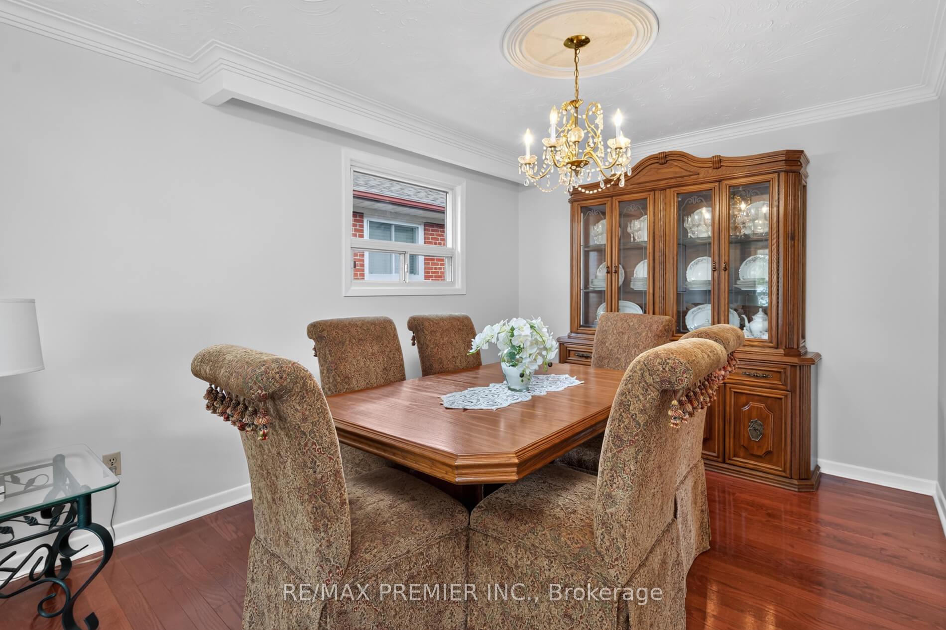 Photo 8 of 31 Corinthian Boulevard, Scarborough, L'Amoreaux — HOMEH