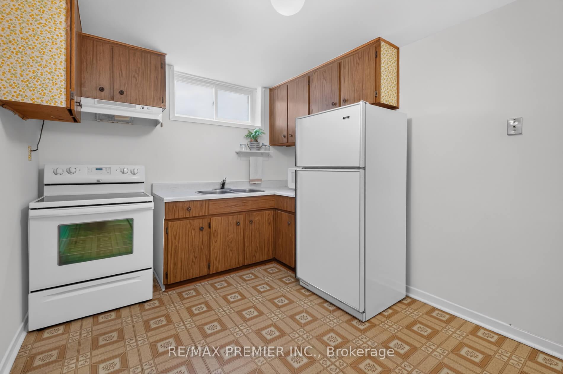 Photo 20 of 31 Corinthian Boulevard, Scarborough, L'Amoreaux — HOMEH