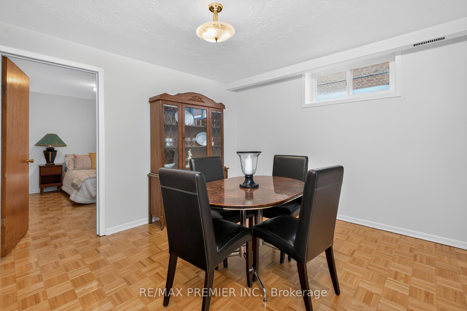 Photo 22 of 31 Corinthian Boulevard, Scarborough, L'Amoreaux — HOMEH