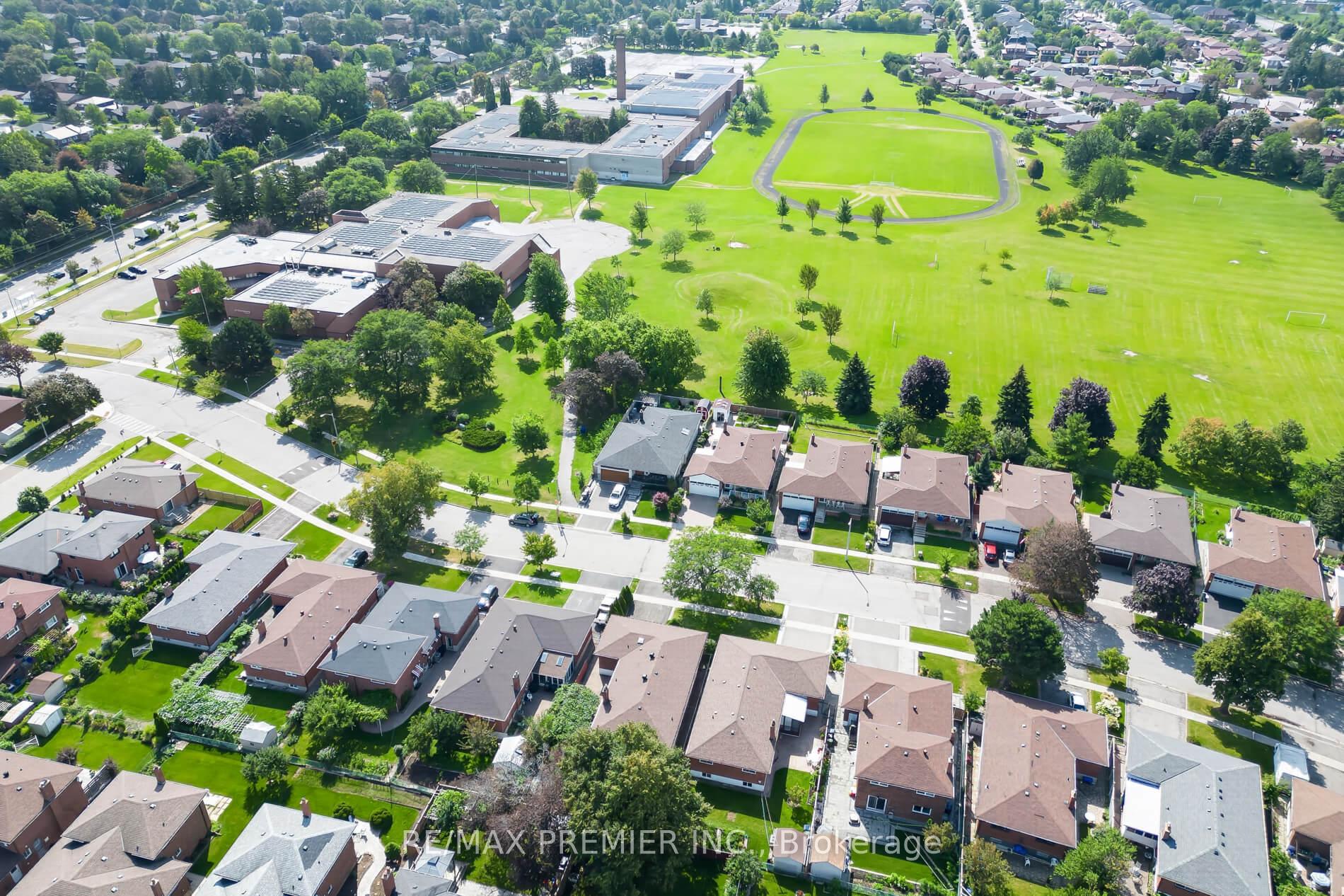 Photo 31 of 31 Corinthian Boulevard, Scarborough, L'Amoreaux — HOMEH