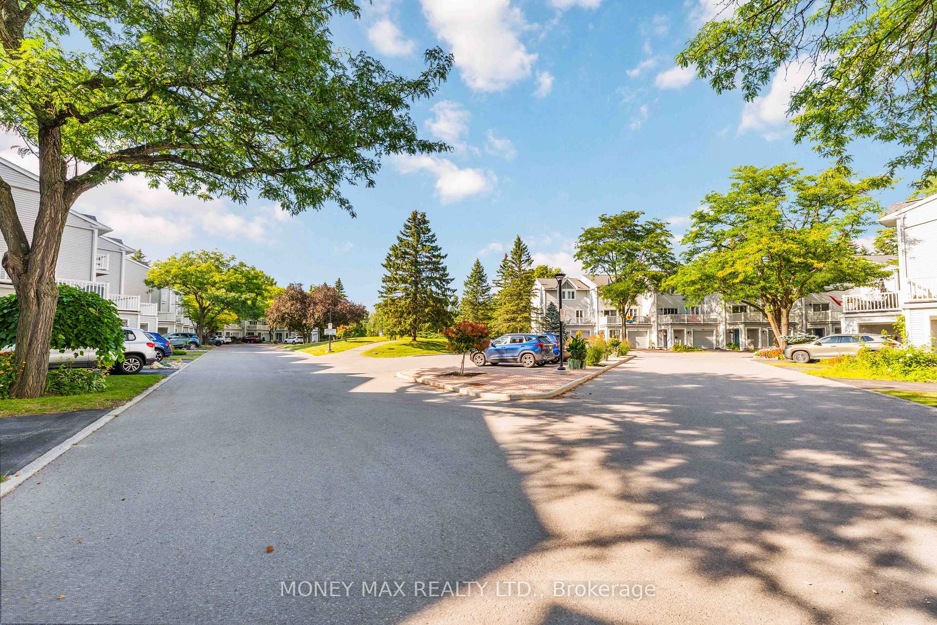 Photo 2 of Unit 4, 7 Forsyth Lane, Ottawa, Crystal Beach — HOMEH