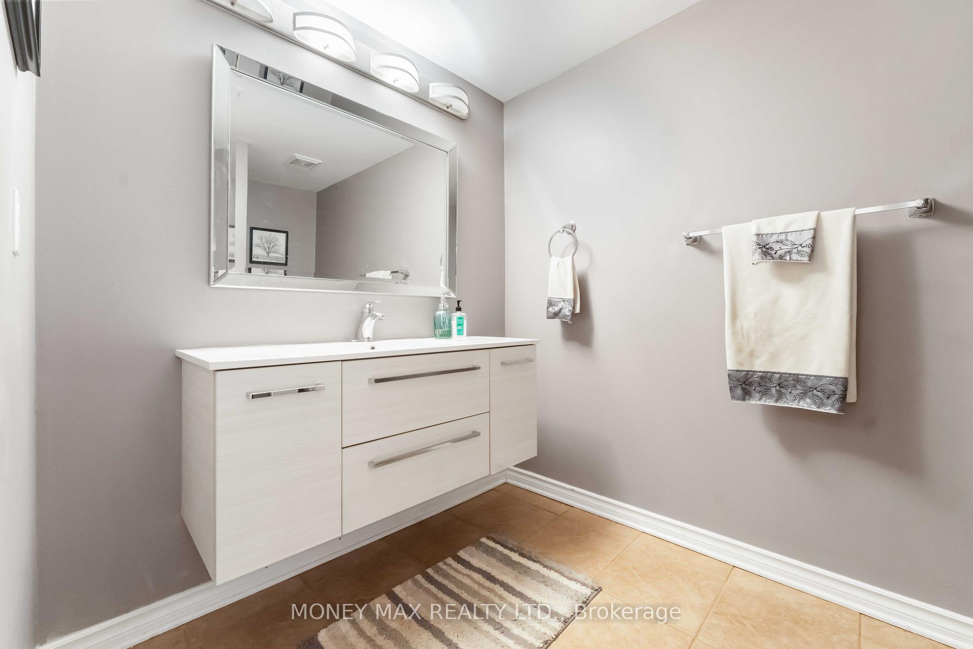 Photo 16 of Unit 4, 7 Forsyth Lane, Ottawa, Crystal Beach — HOMEH