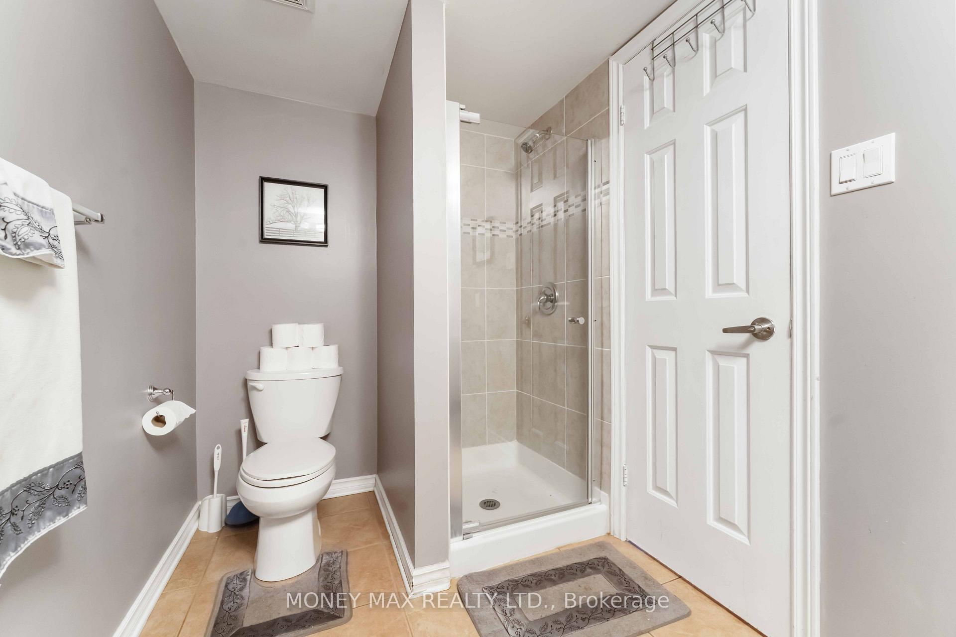 Photo 17 of Unit 4, 7 Forsyth Lane, Ottawa, Crystal Beach — HOMEH