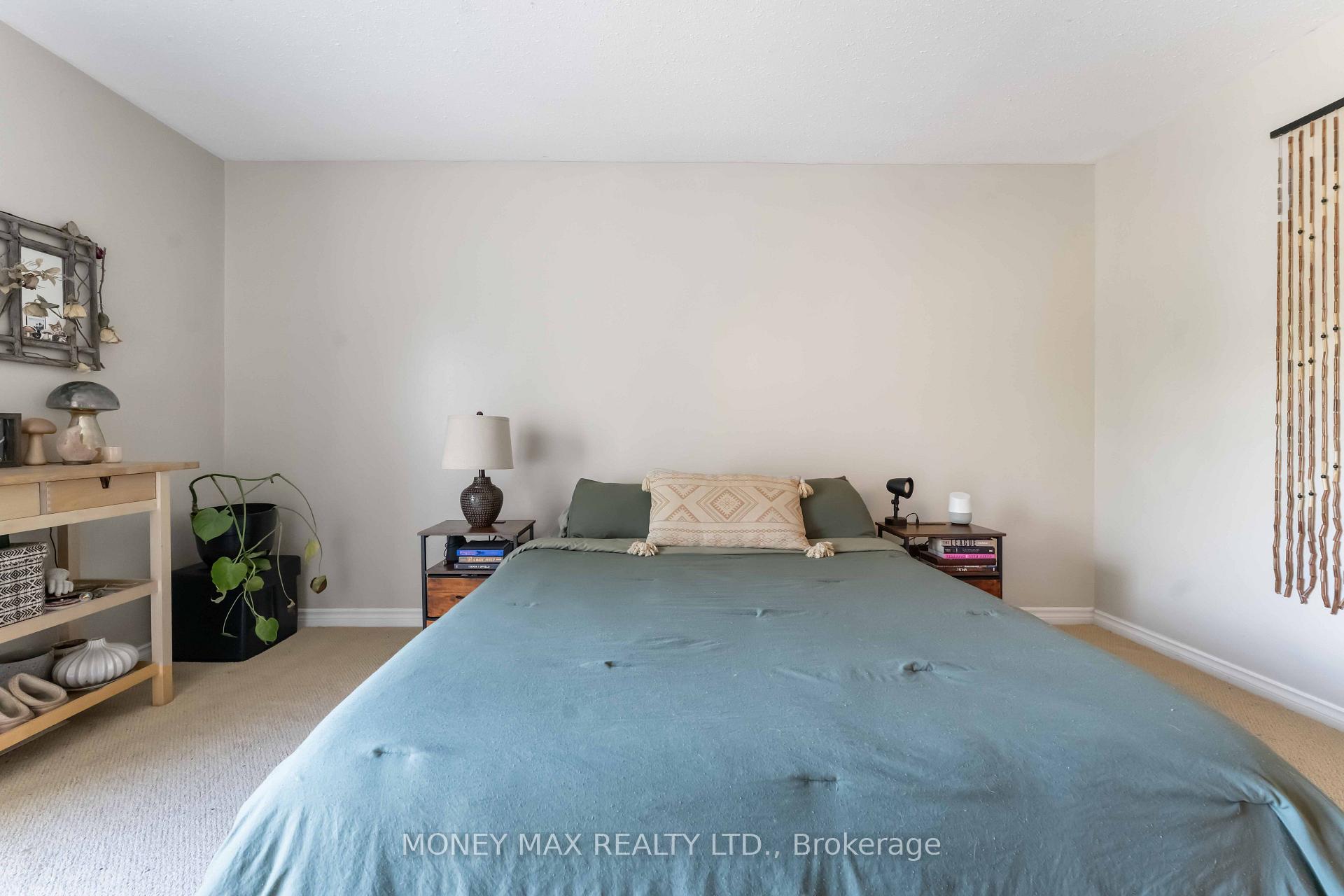 Photo 19 of Unit 4, 7 Forsyth Lane, Ottawa, Crystal Beach — HOMEH