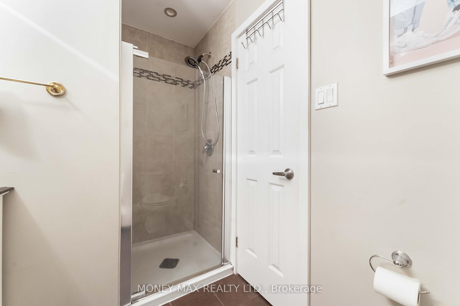 Photo 21 of Unit 4, 7 Forsyth Lane, Ottawa, Crystal Beach — HOMEH