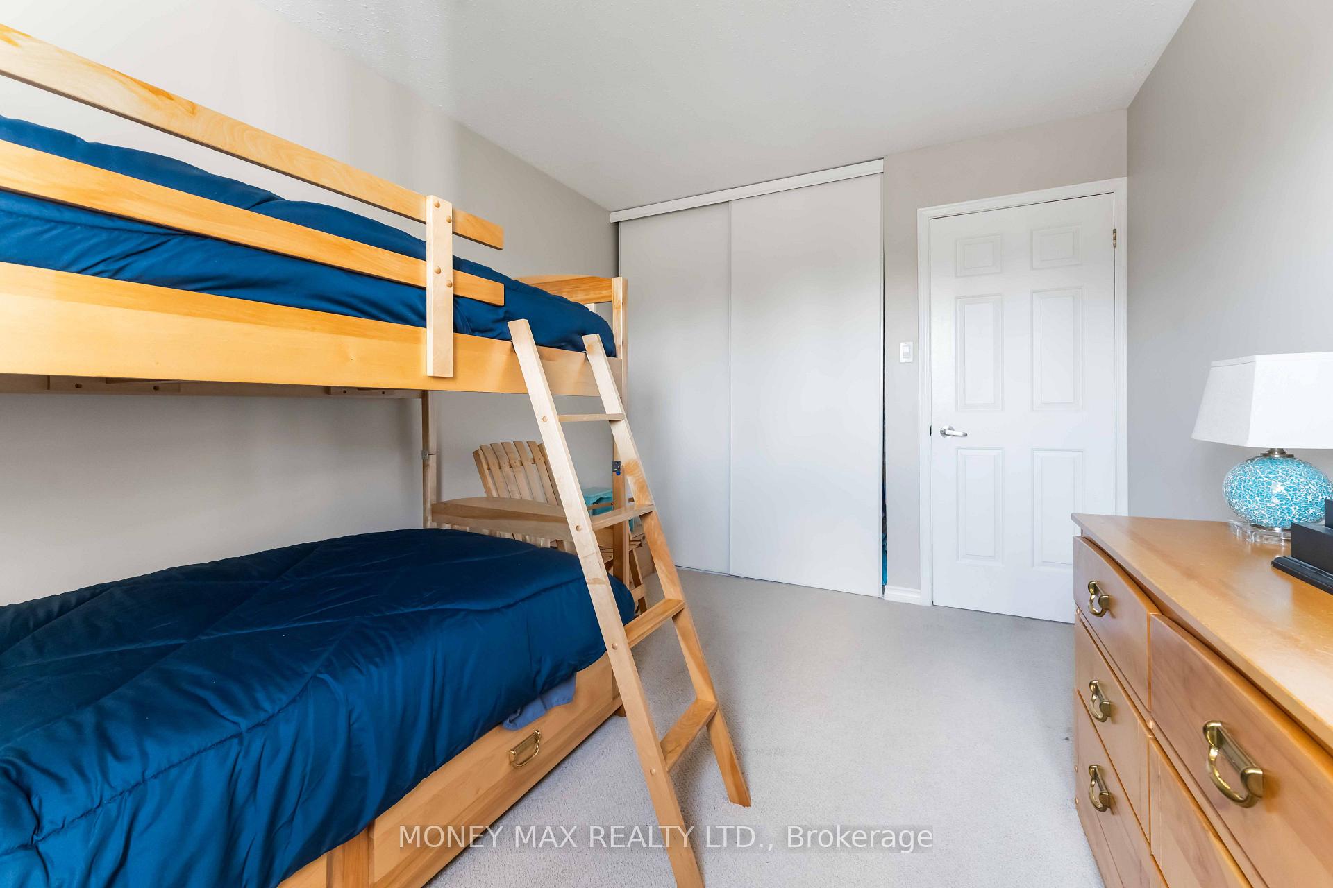 Photo 23 of Unit 4, 7 Forsyth Lane, Ottawa, Crystal Beach — HOMEH