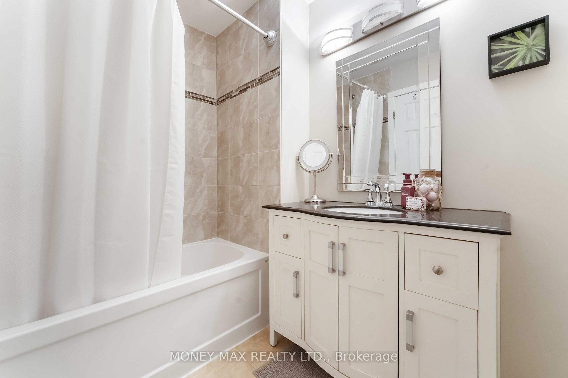Photo 24 of Unit 4, 7 Forsyth Lane, Ottawa, Crystal Beach — HOMEH
