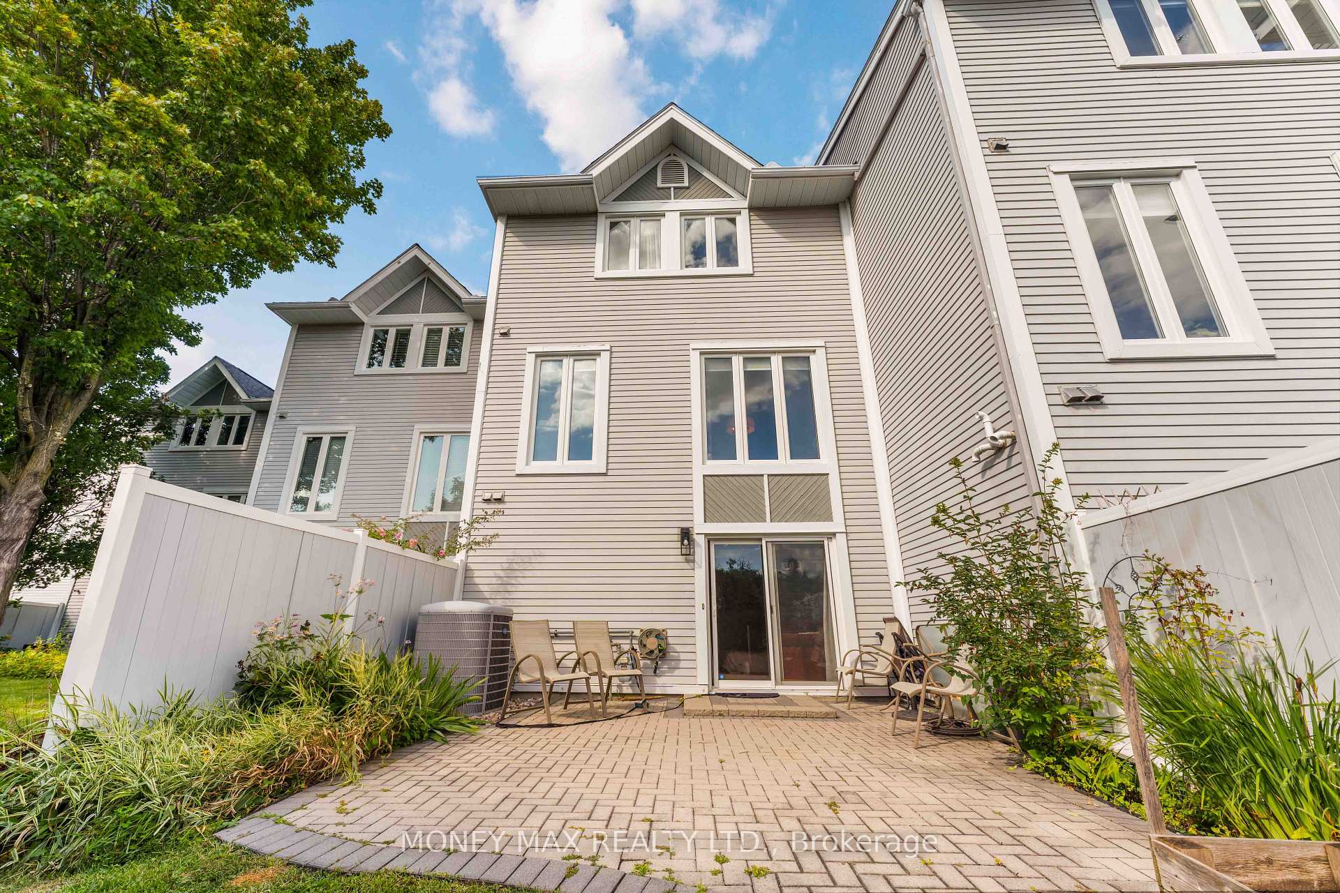 Photo 32 of Unit 4, 7 Forsyth Lane, Ottawa, Crystal Beach — HOMEH