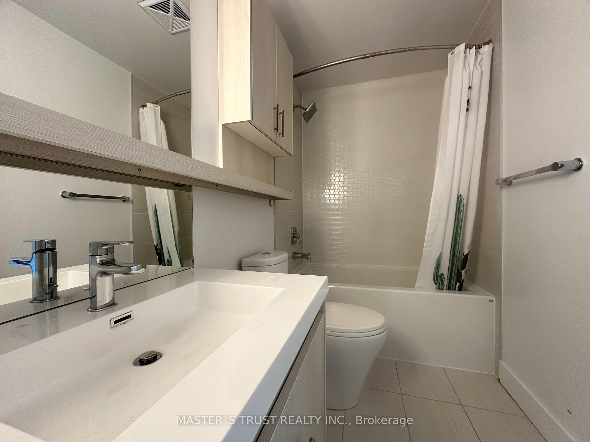 Photo 3 of Unit 1504, 150 Fairview Mall Drive, North York, Don Valley Village — HOMEH