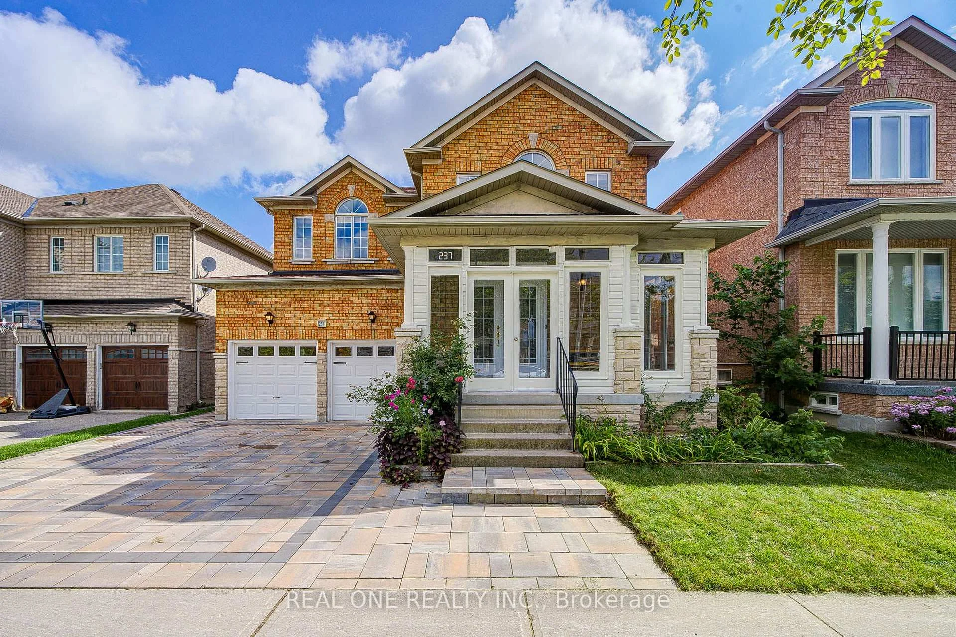Photo 6 of 237 Ridgecrest Road, Markham, Berczy — HOMEH