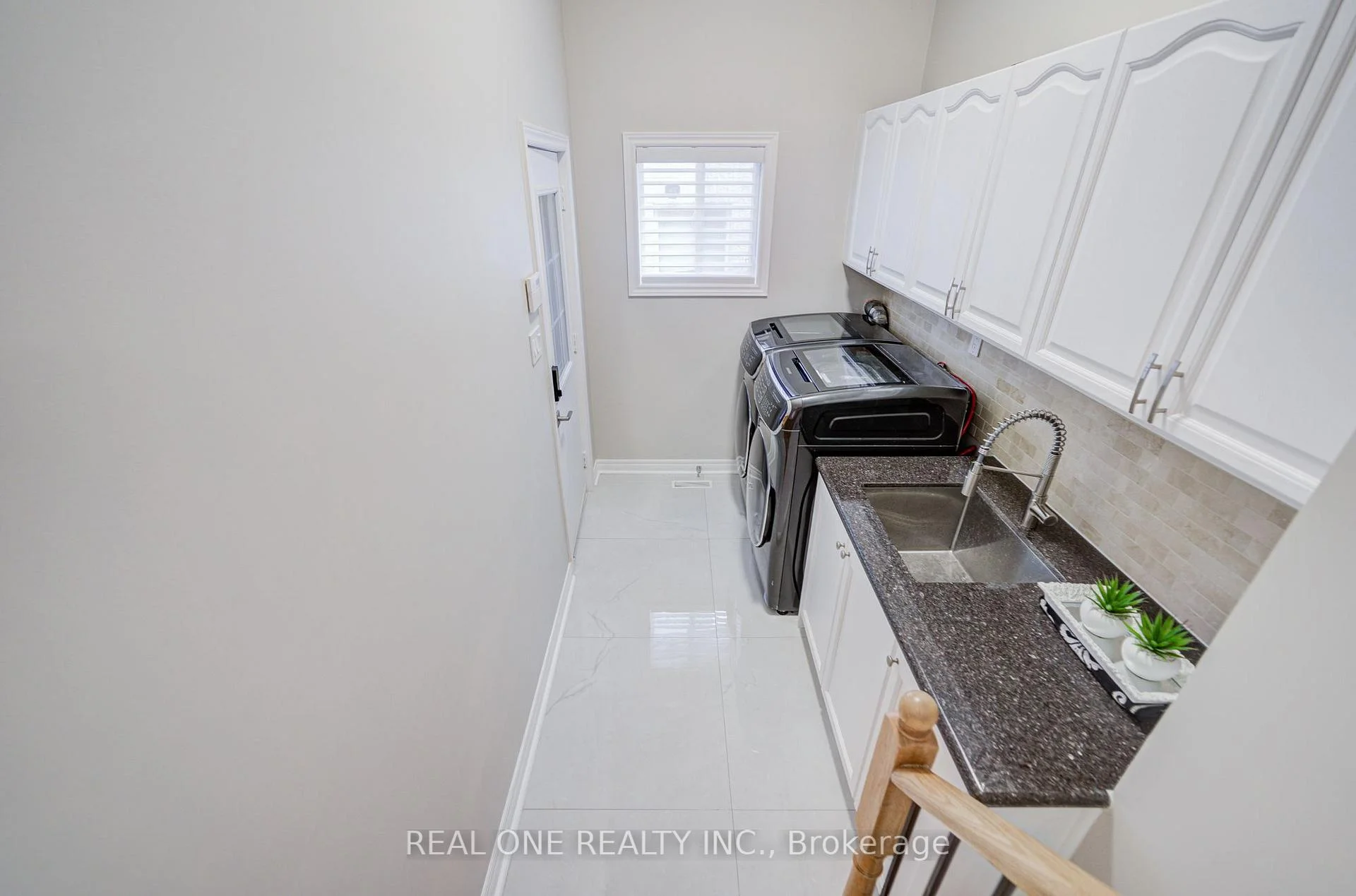 Photo 25 of 237 Ridgecrest Road, Markham, Berczy — HOMEH