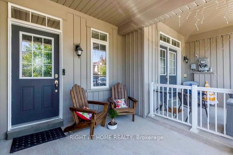 Photo 2 of 92 Pearcey Crescent, Barrie, West Bayfield — HOMEH